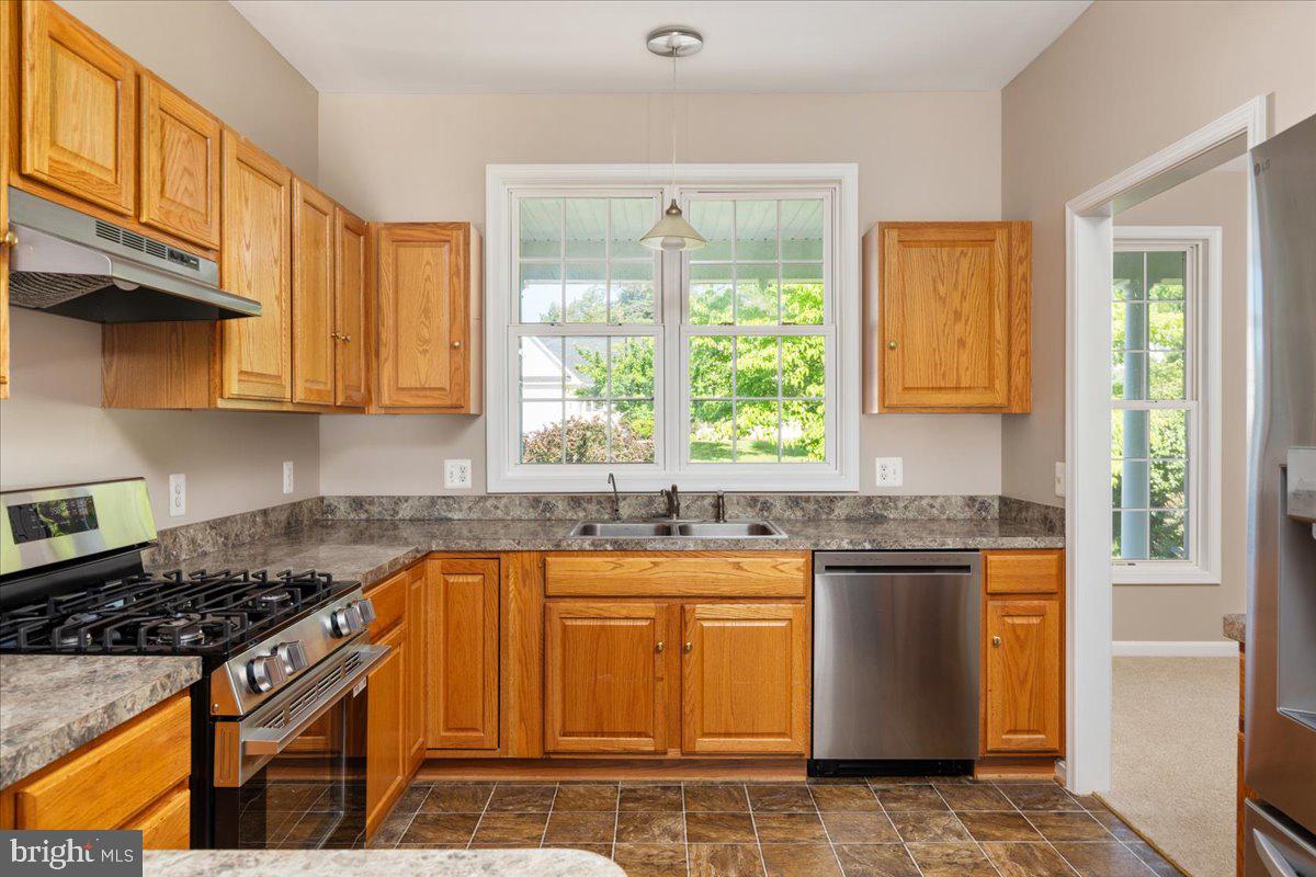 REDWOOD LAKES - Residential