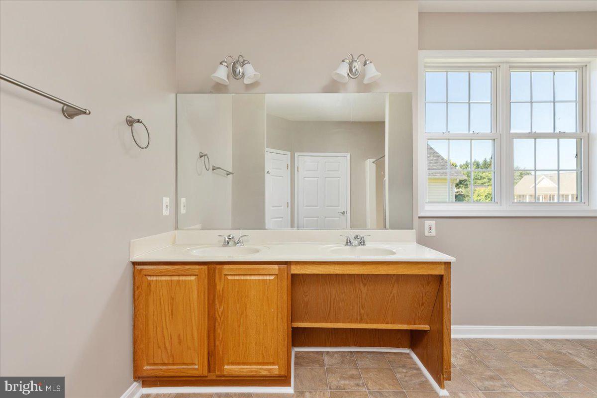 REDWOOD LAKES - Residential
