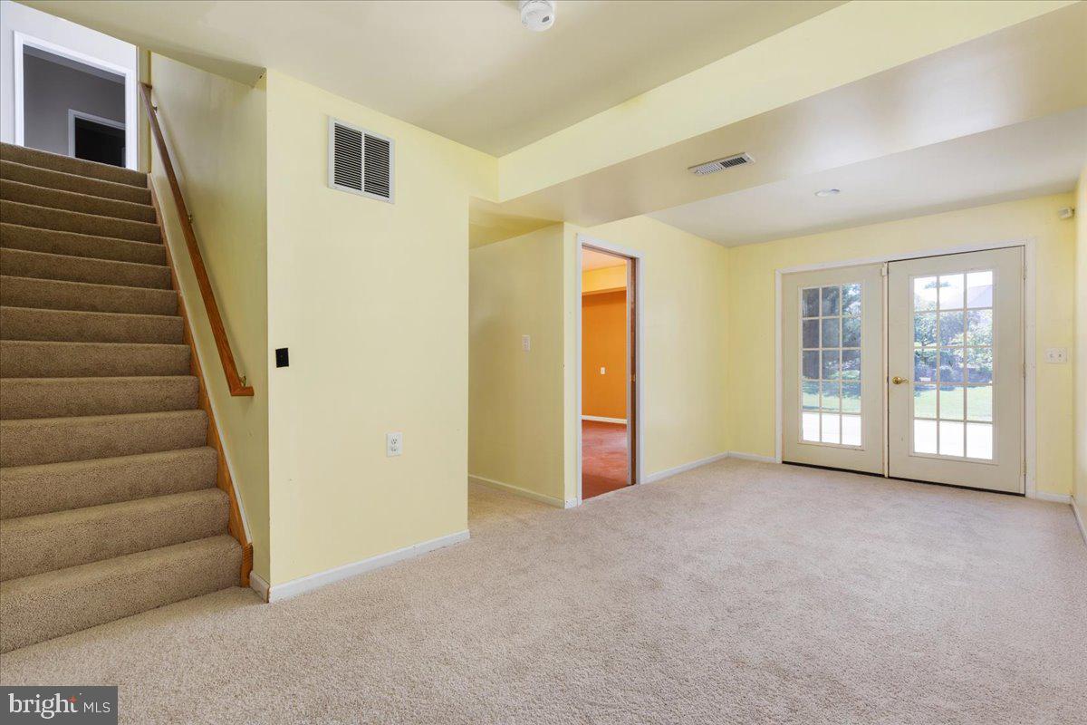 REDWOOD LAKES - Residential
