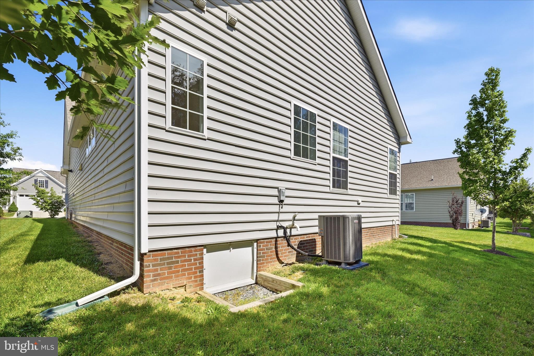 CEDAR MEADOWS - Residential