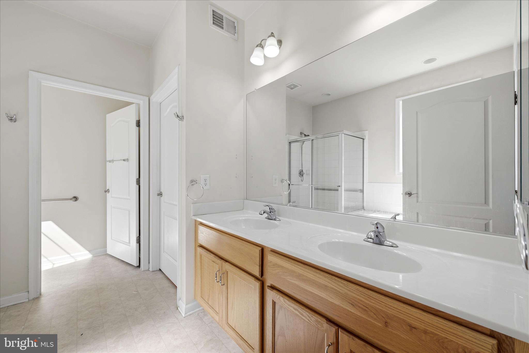 CEDAR MEADOWS - Residential
