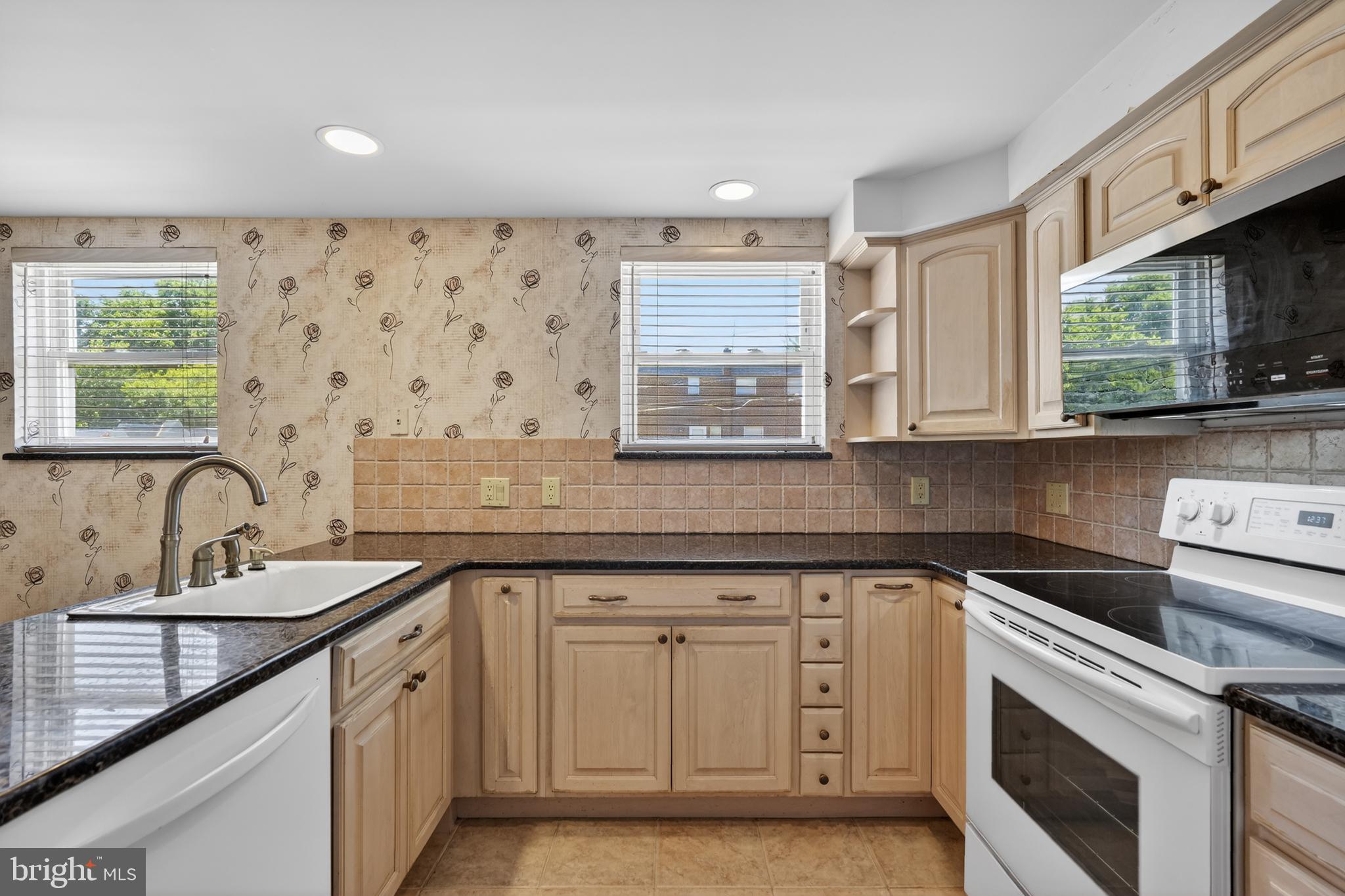 SOMERTON - Residential