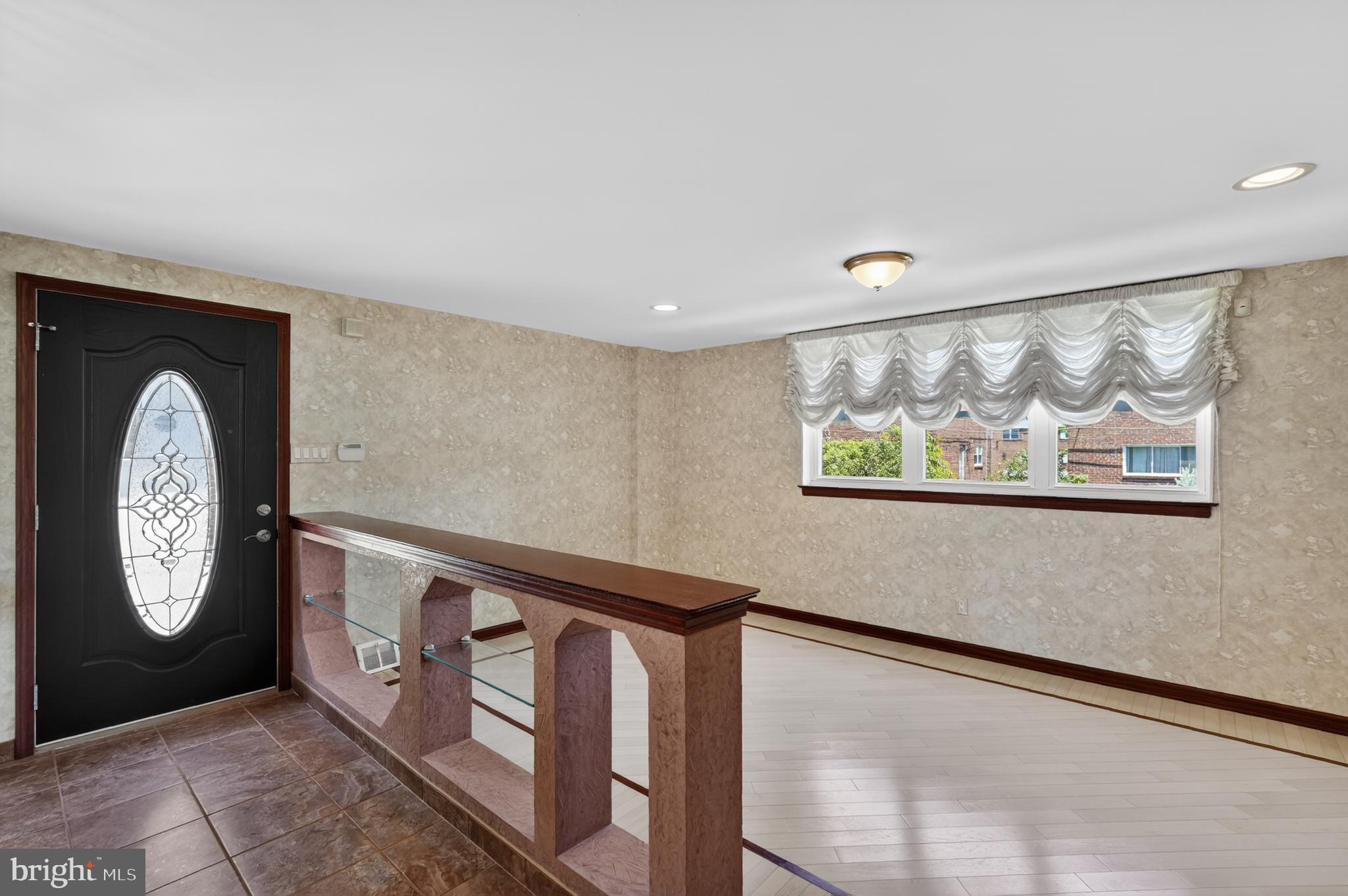 SOMERTON - Residential