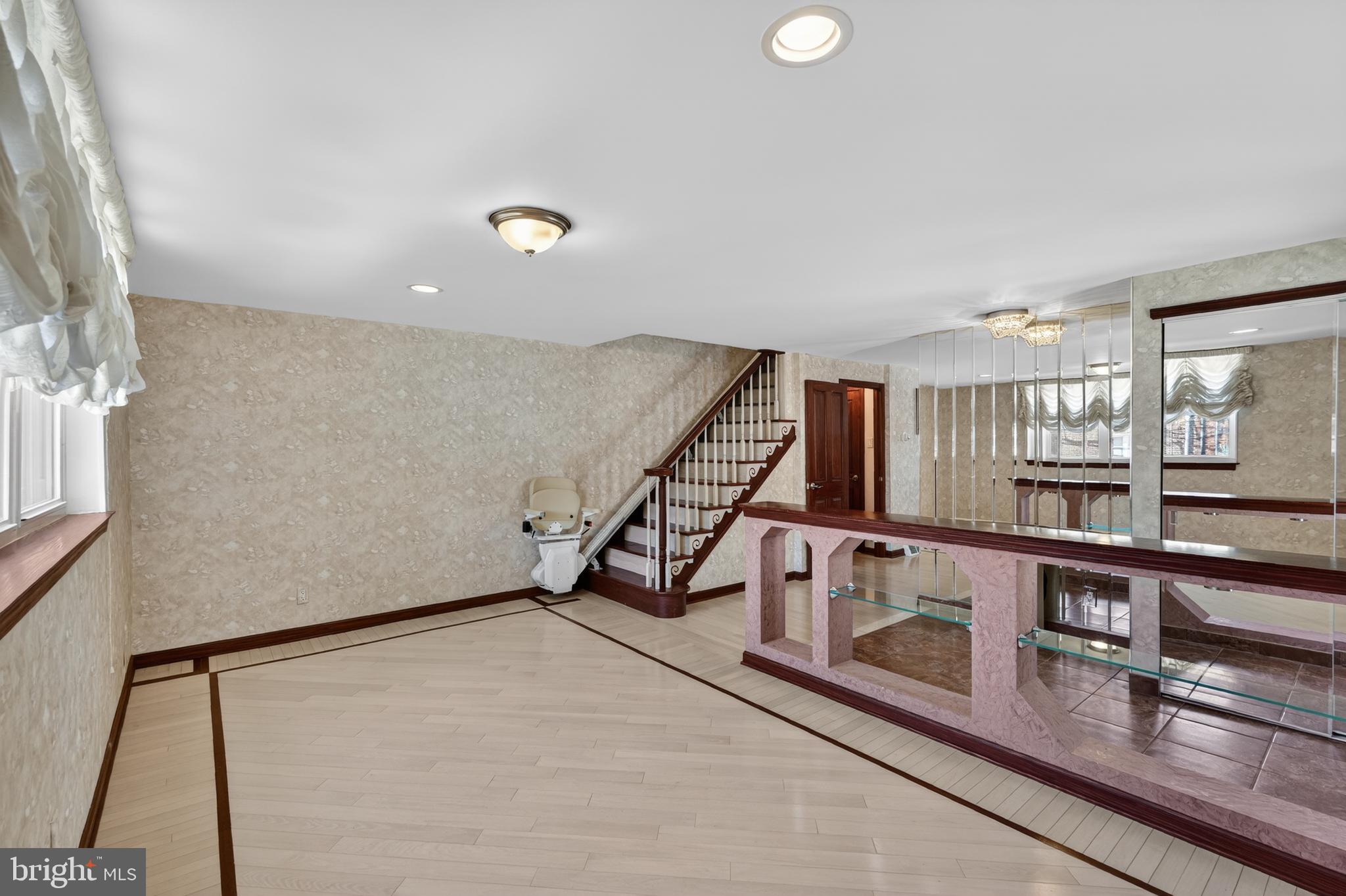 SOMERTON - Residential