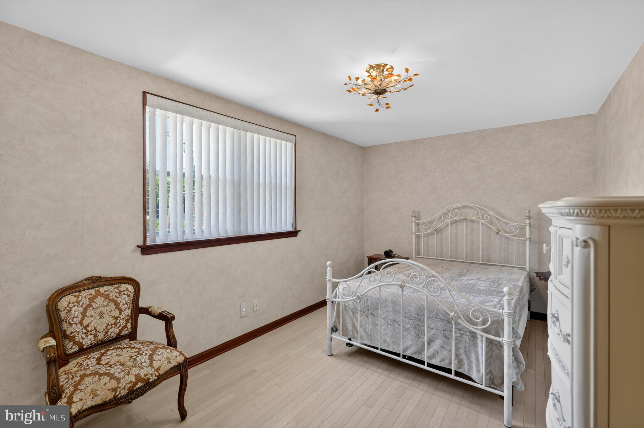 SOMERTON - Residential