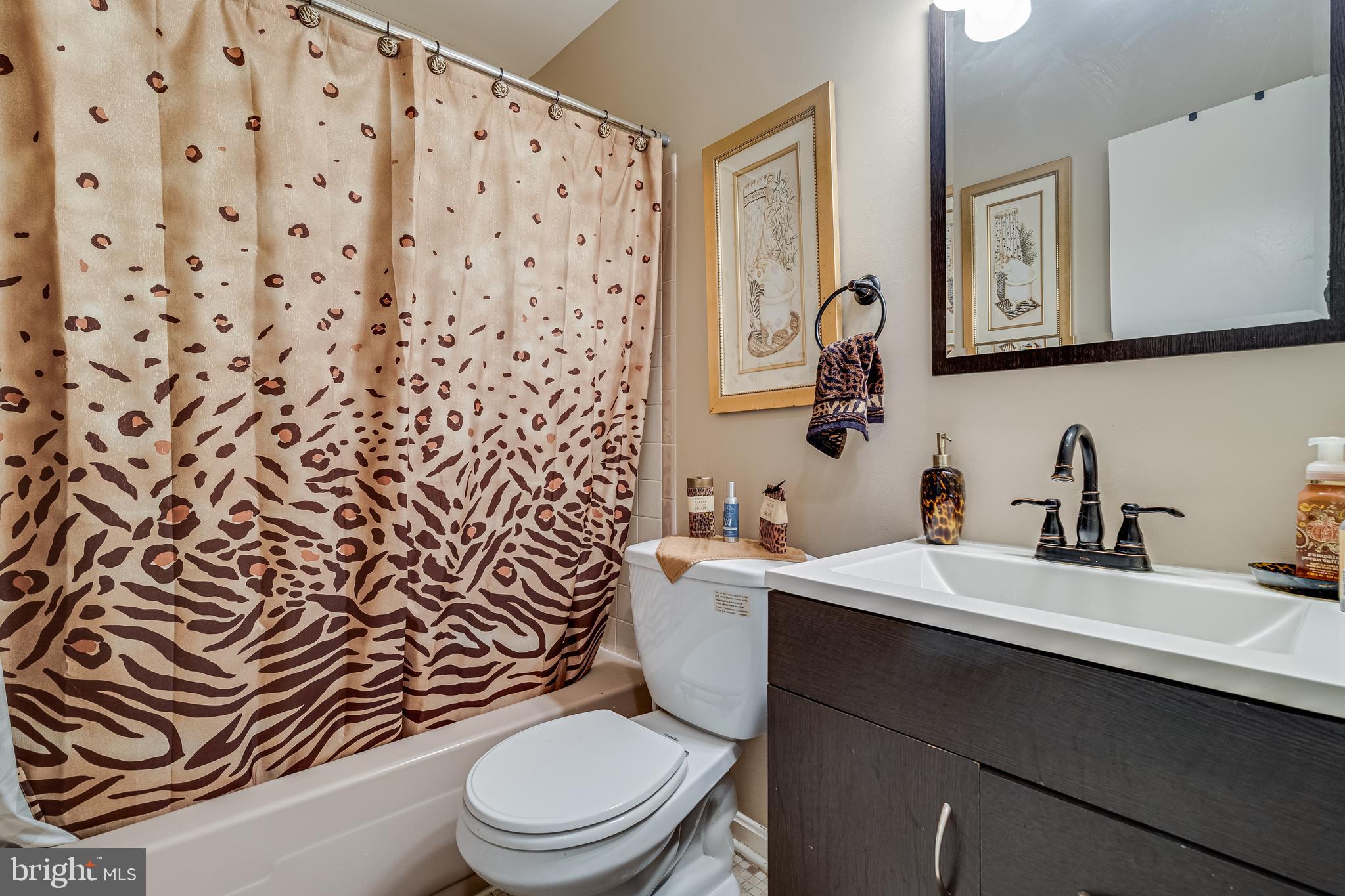 WARBURTON MANOR - Residential