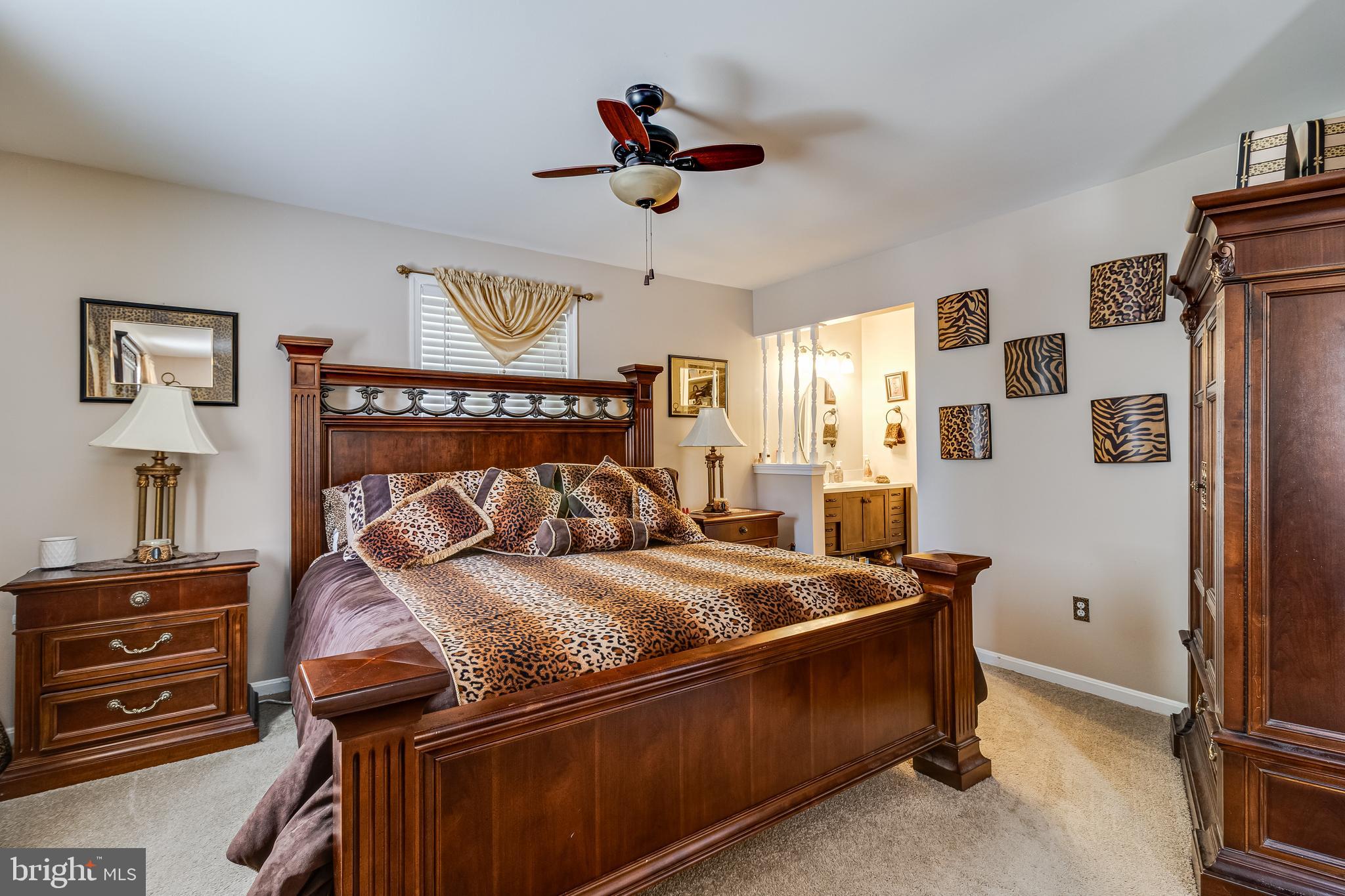 WARBURTON MANOR - Residential