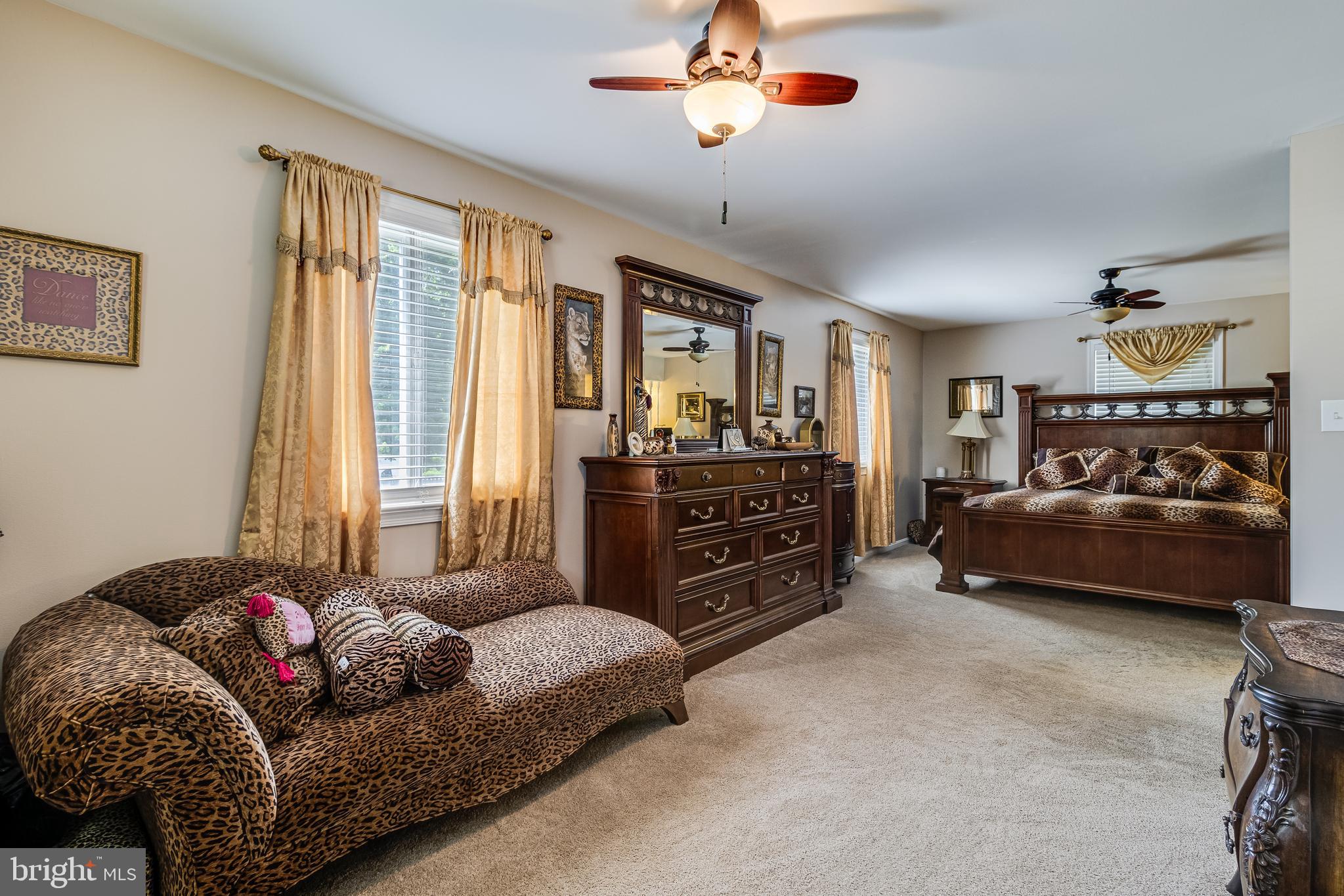 WARBURTON MANOR - Residential