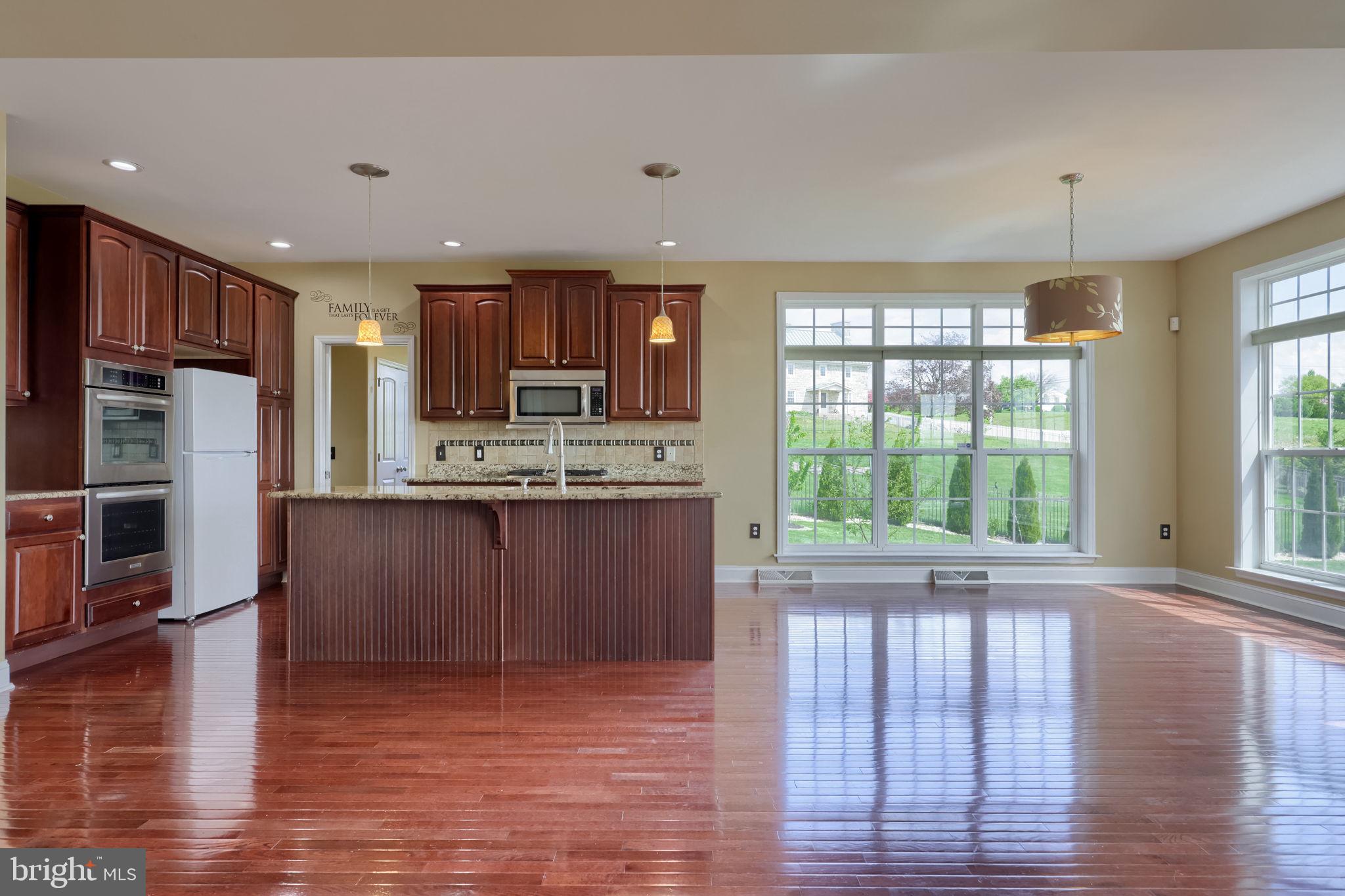 BELLA VISTA - Residential