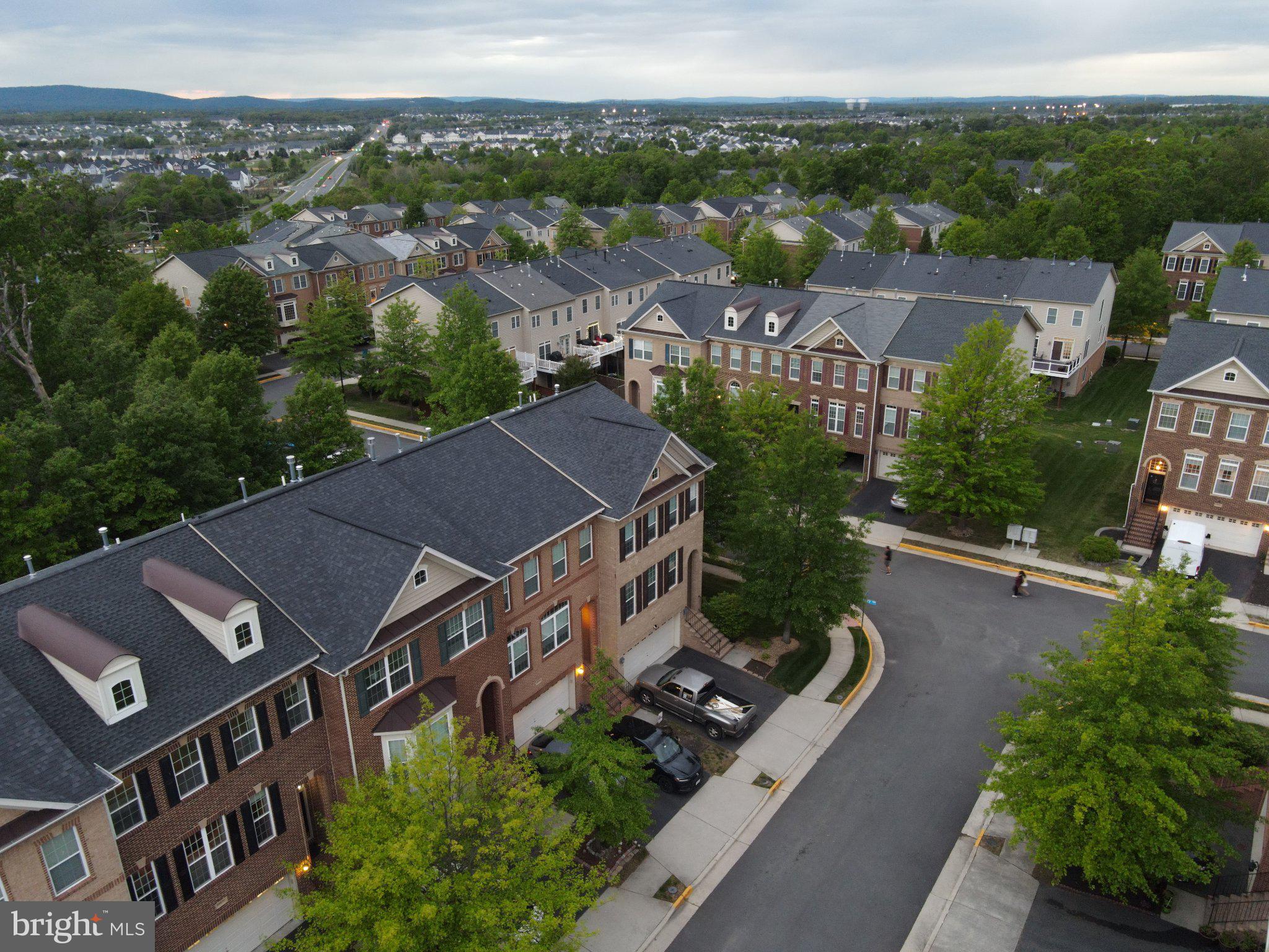 BRADDOCK CORNER - Residential