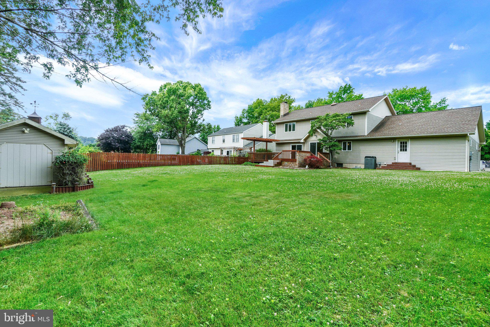 PLEASANT VIEW - Residential