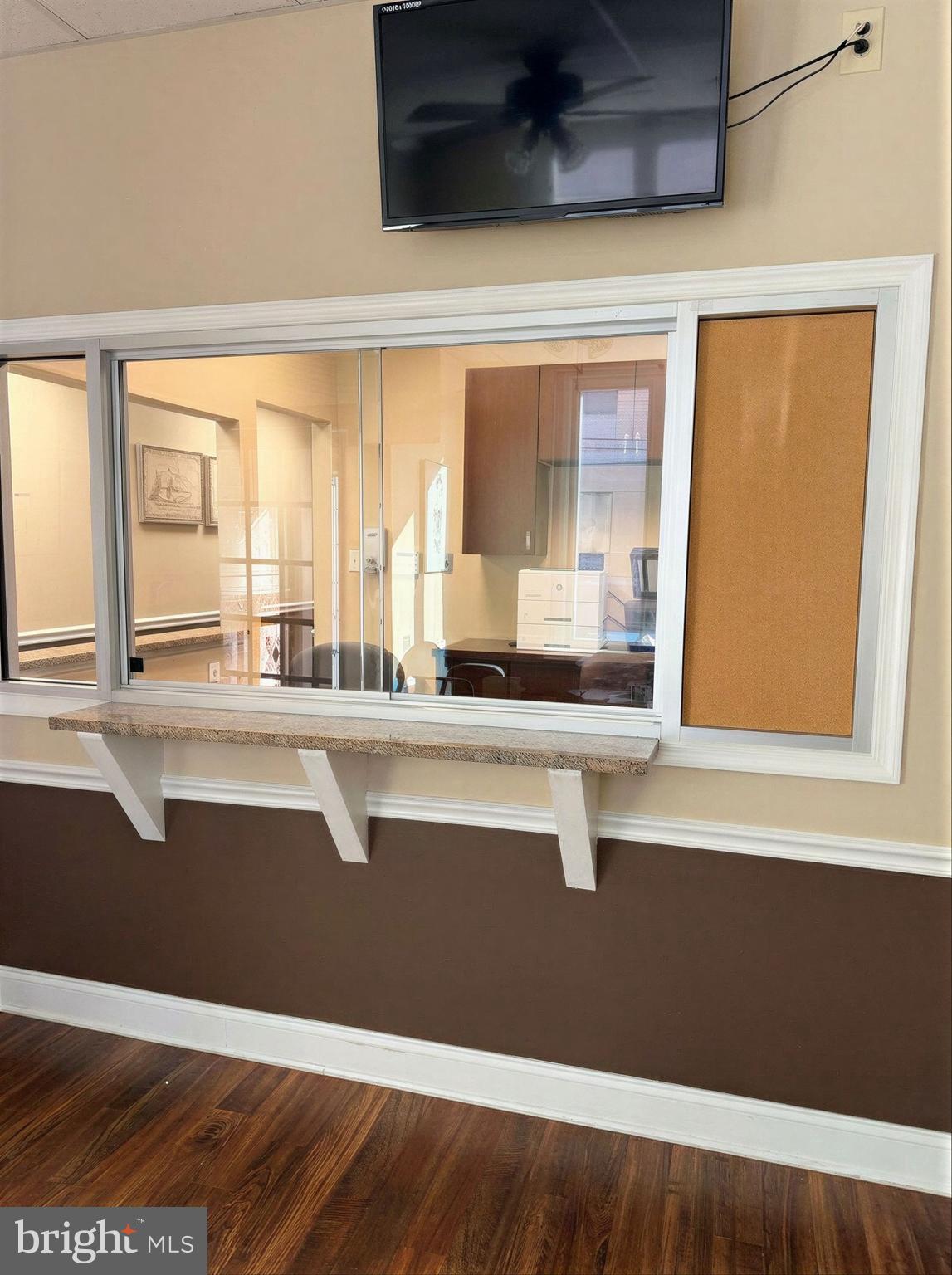LOWER MOYAMENSING - Commercial Sale