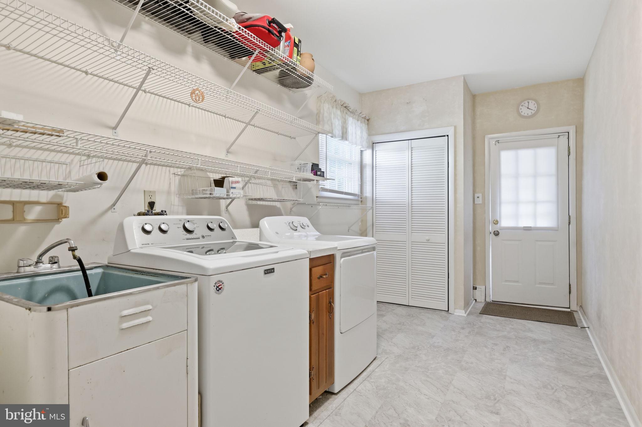 EDGEWOOD PARK - Residential
