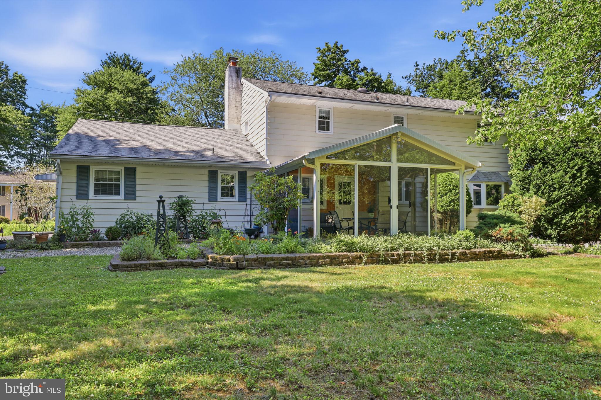 EDGEWOOD PARK - Residential