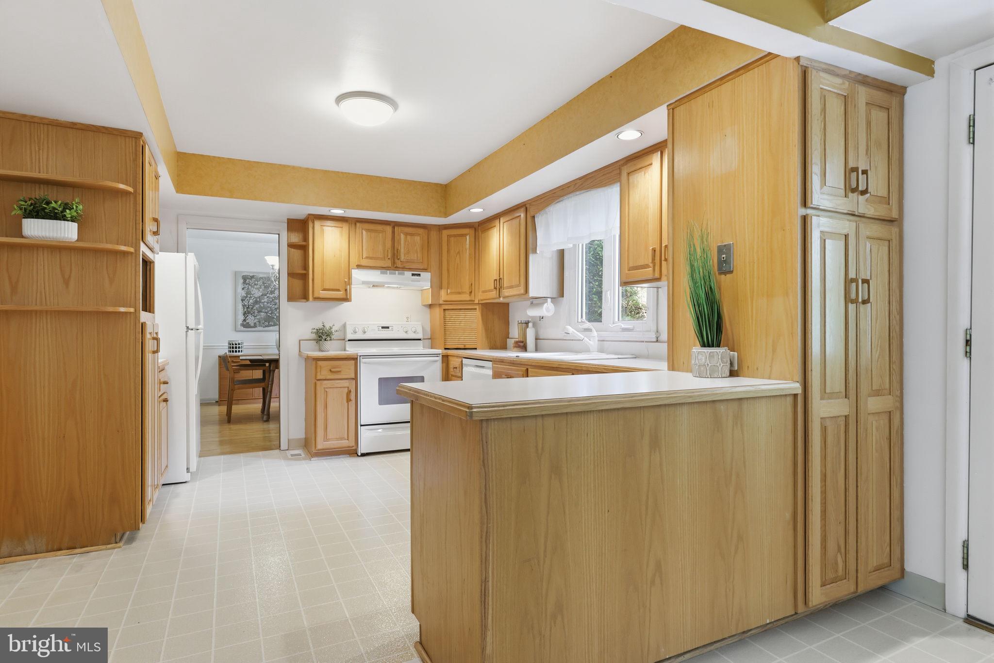 EDGEWOOD PARK - Residential