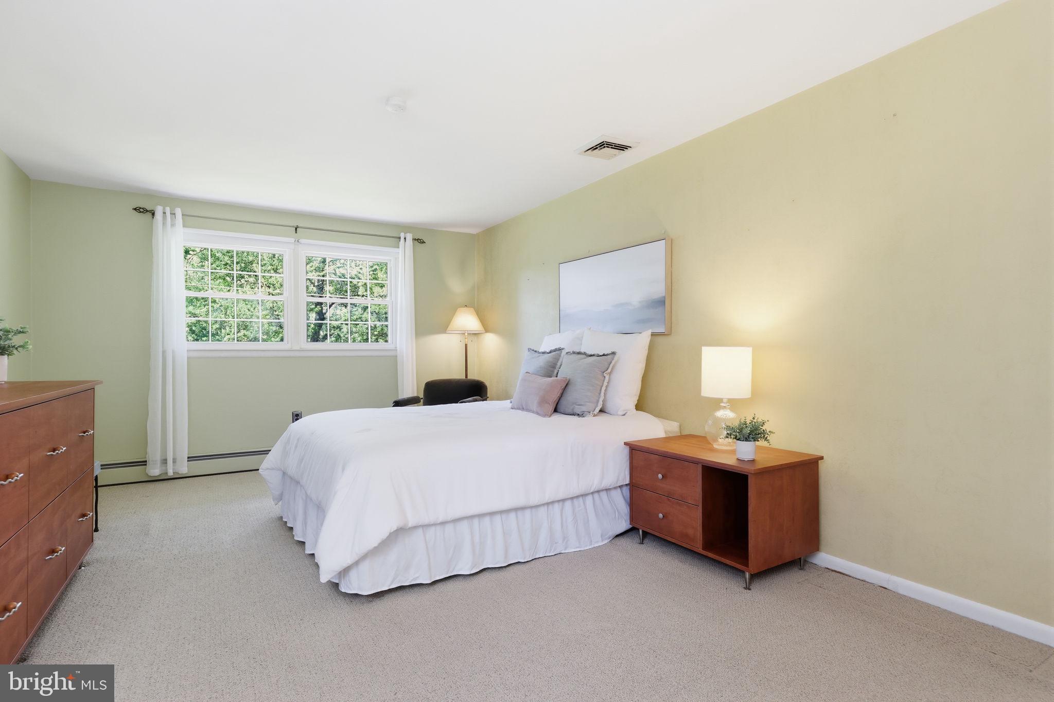 EDGEWOOD PARK - Residential