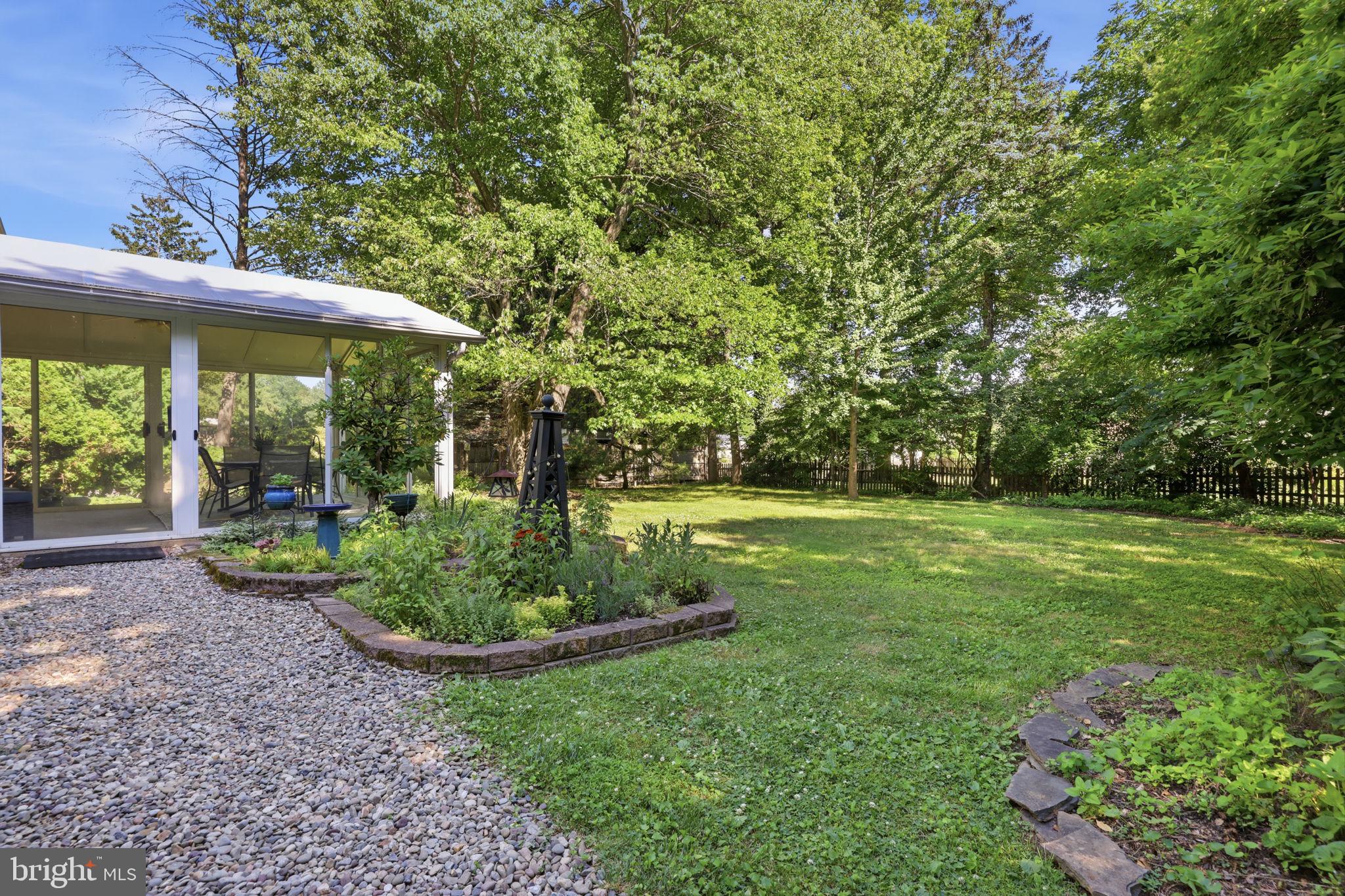 EDGEWOOD PARK - Residential