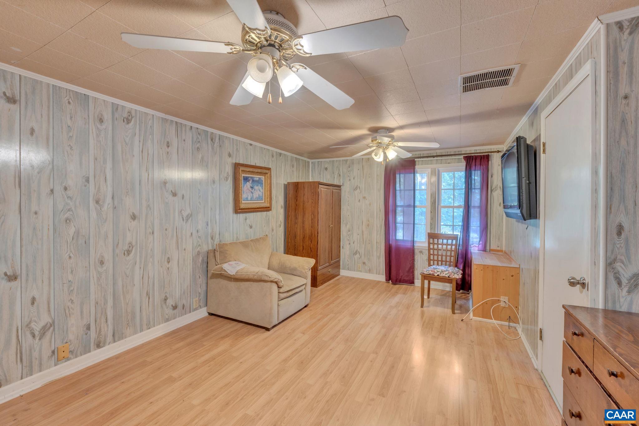 LAKE MONTICELLO - Residential