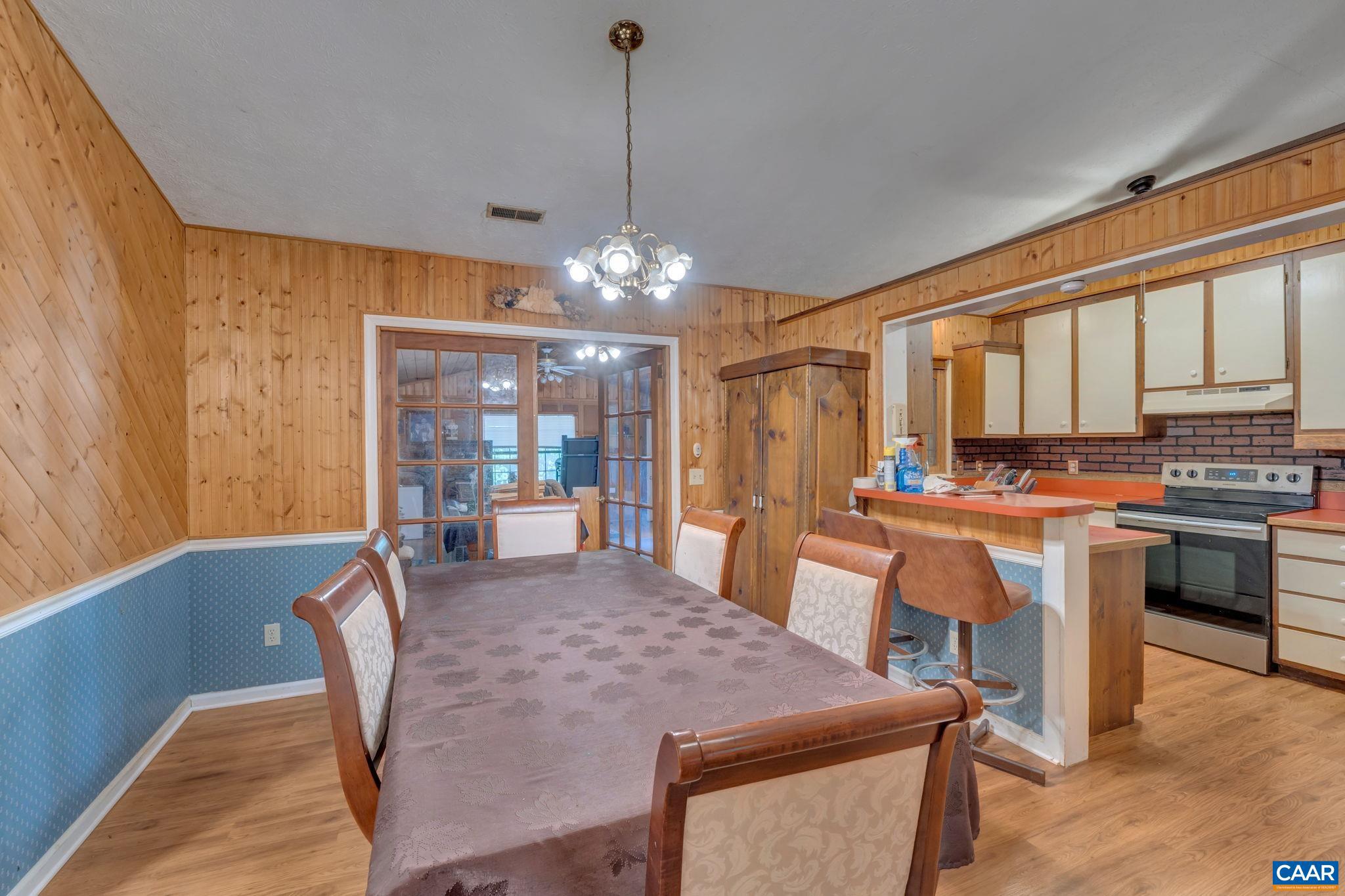 LAKE MONTICELLO - Residential