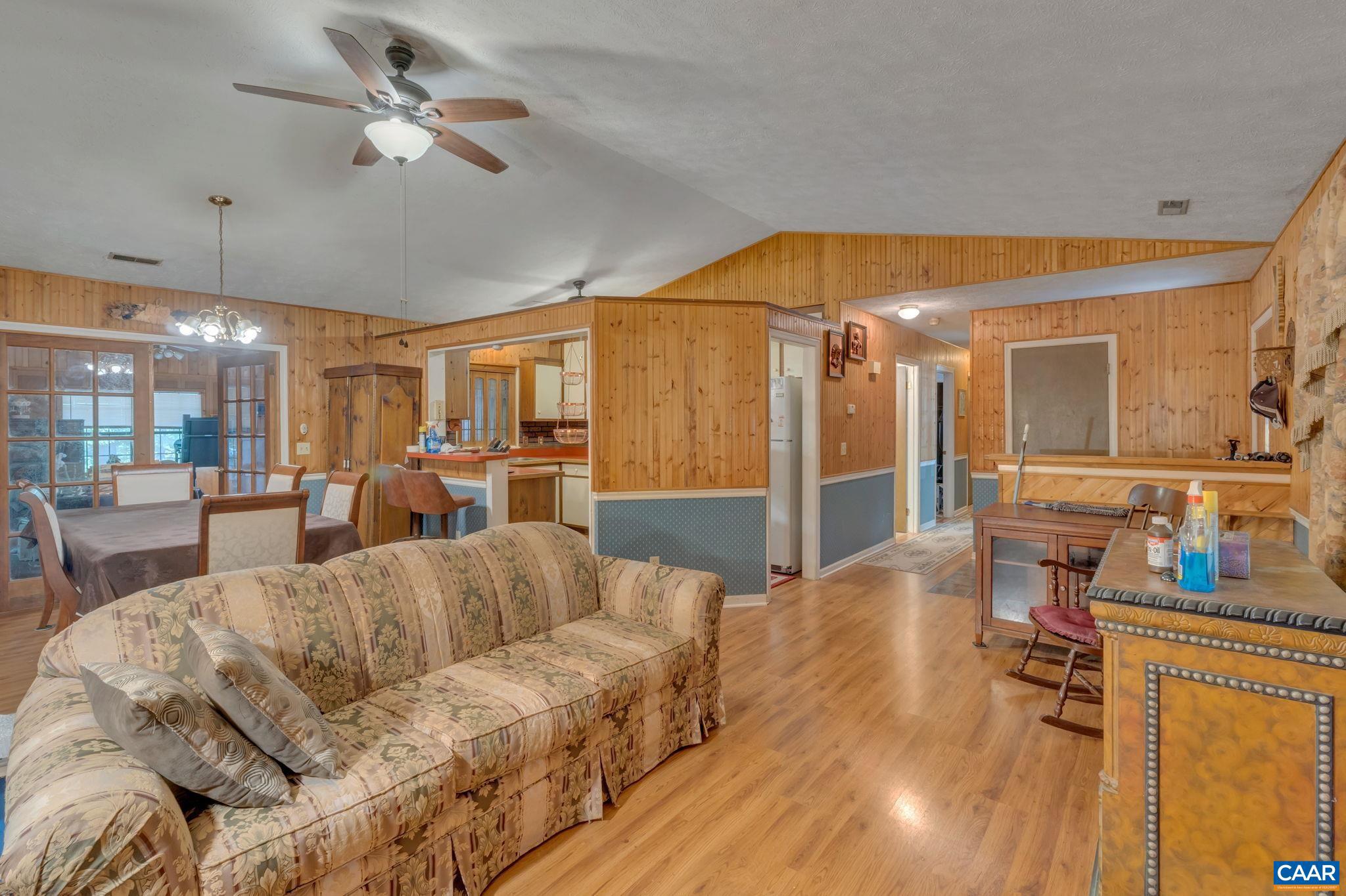LAKE MONTICELLO - Residential