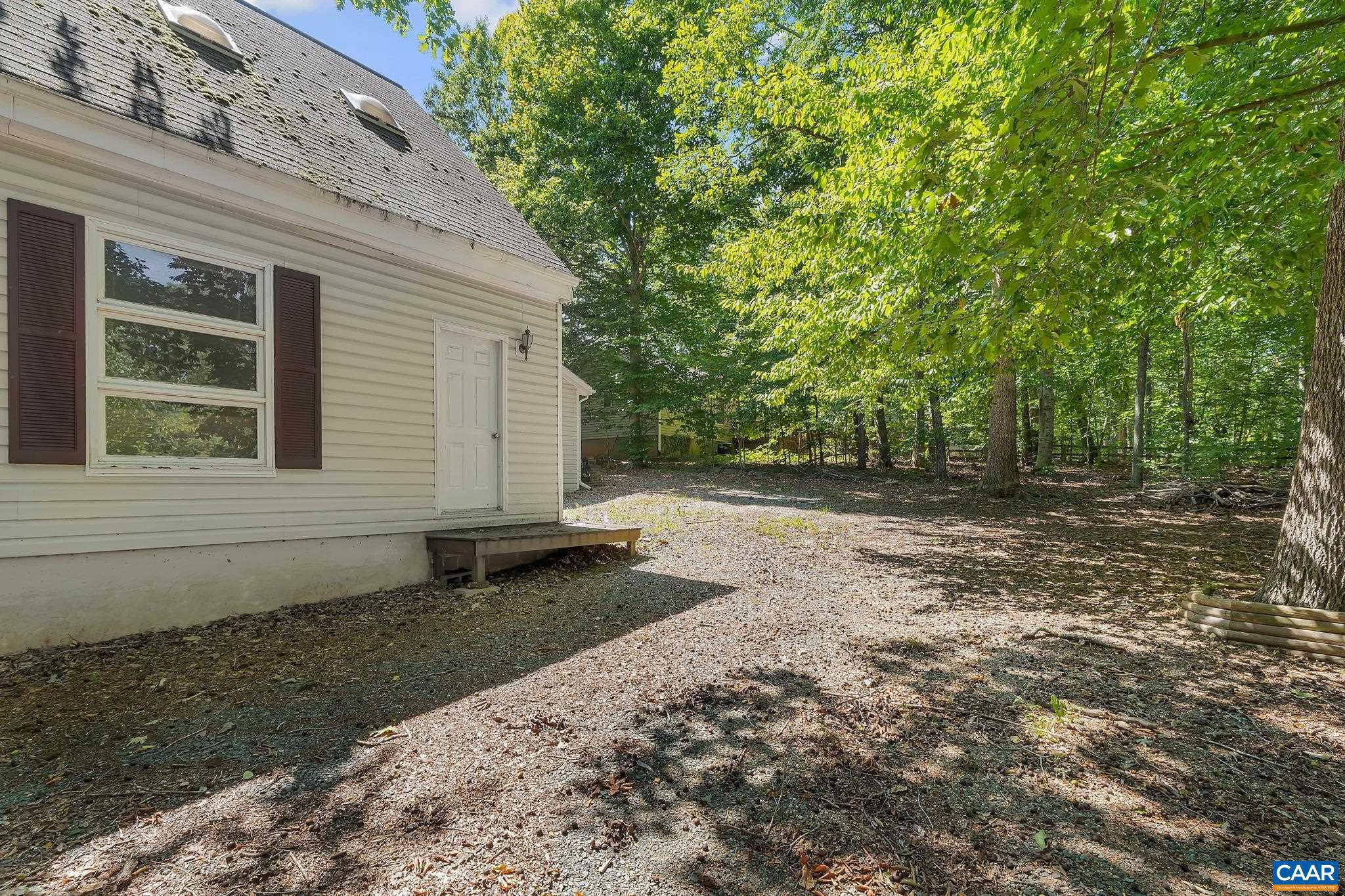 LAKE MONTICELLO - Residential