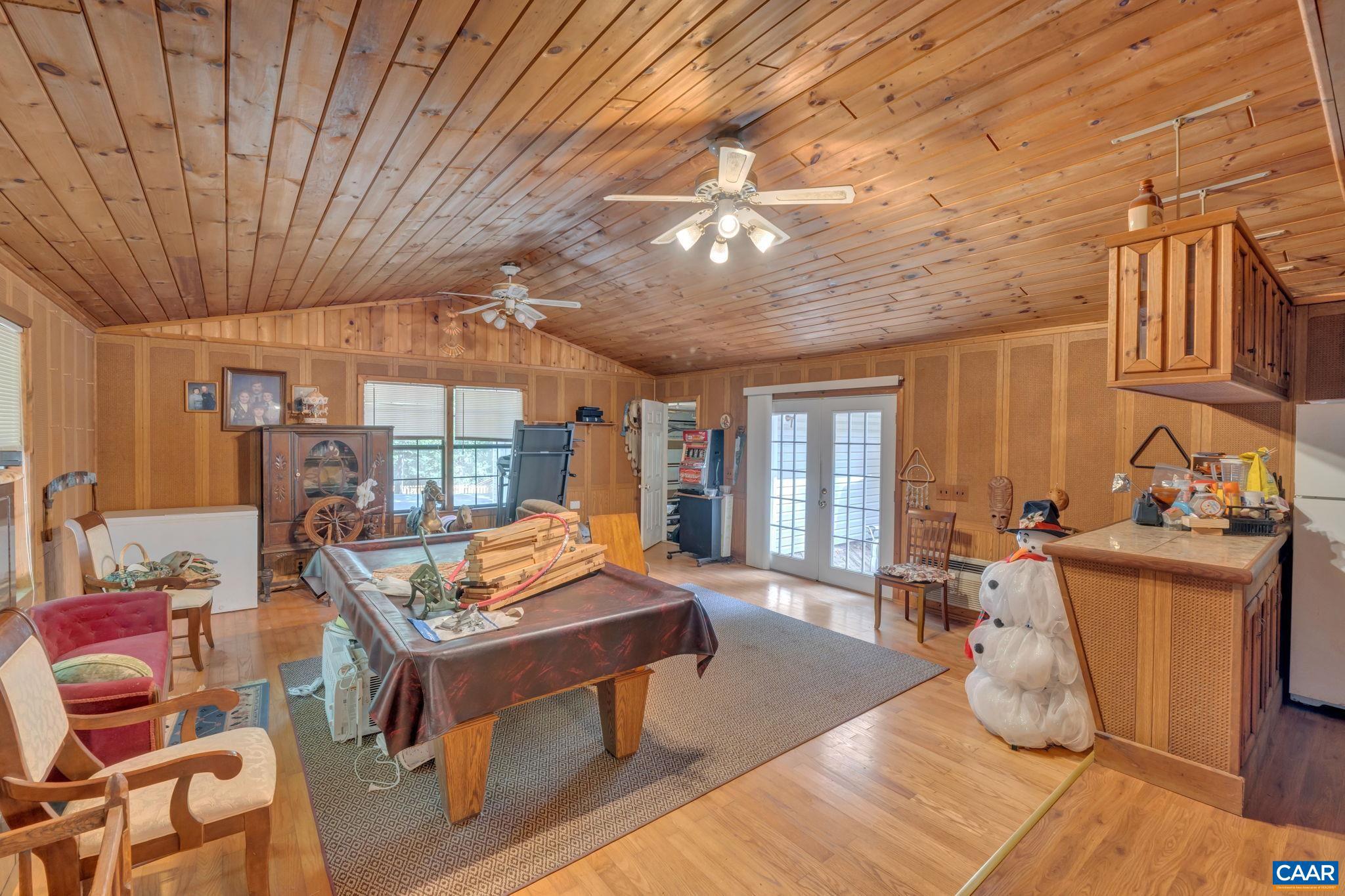 LAKE MONTICELLO - Residential