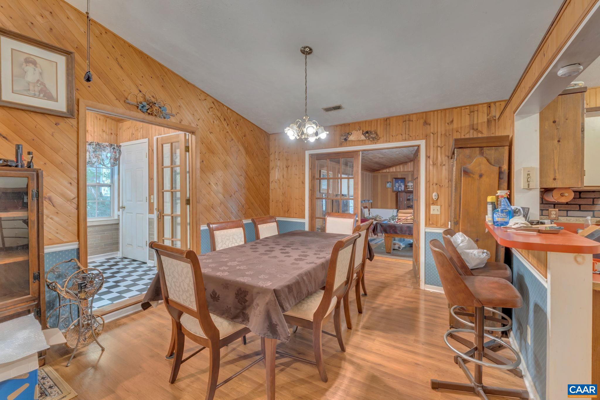 LAKE MONTICELLO - Residential