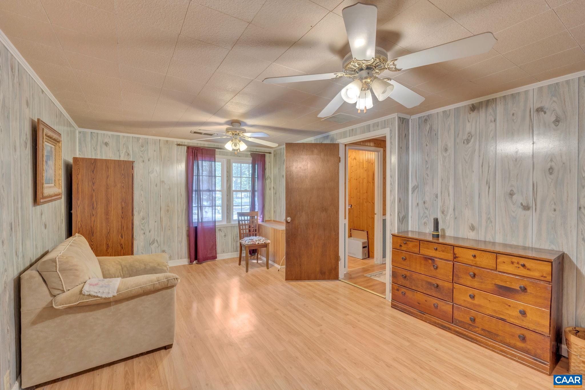 LAKE MONTICELLO - Residential
