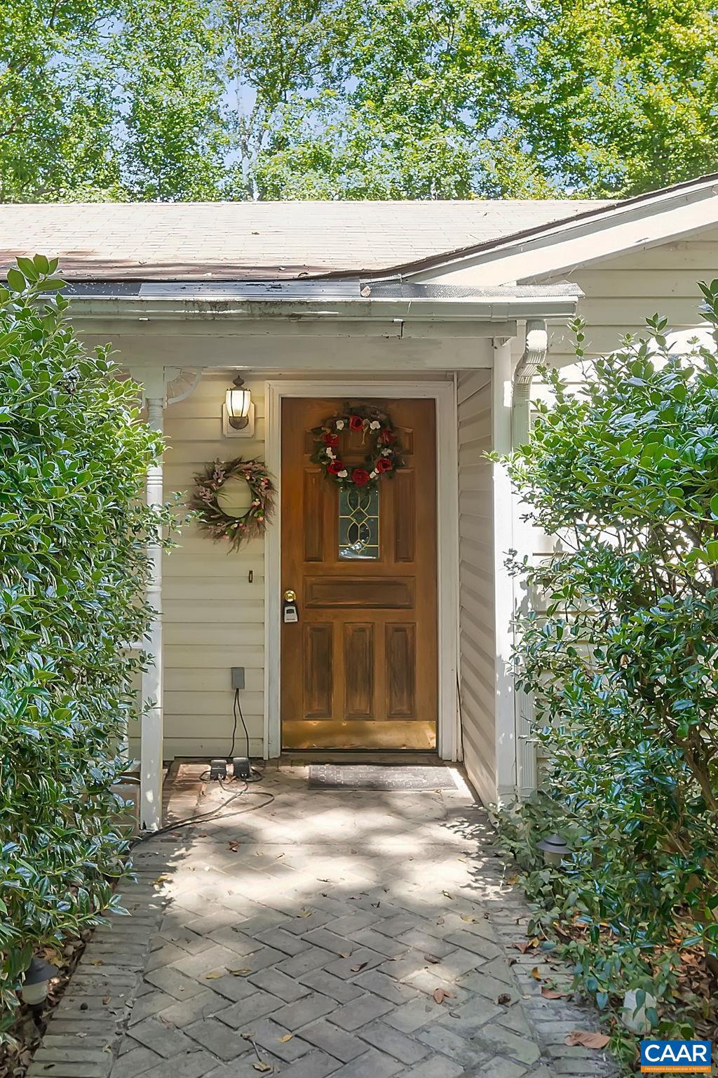 LAKE MONTICELLO - Residential