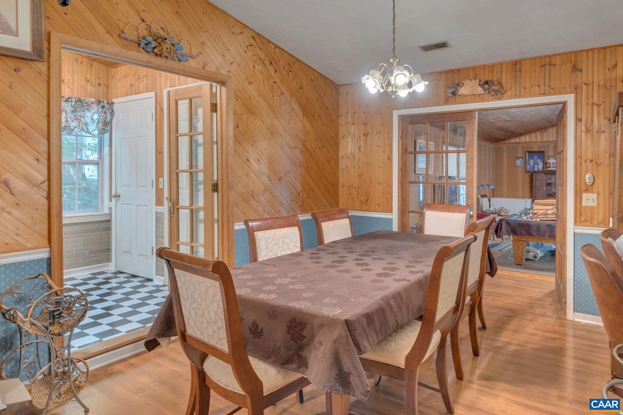 LAKE MONTICELLO - Residential