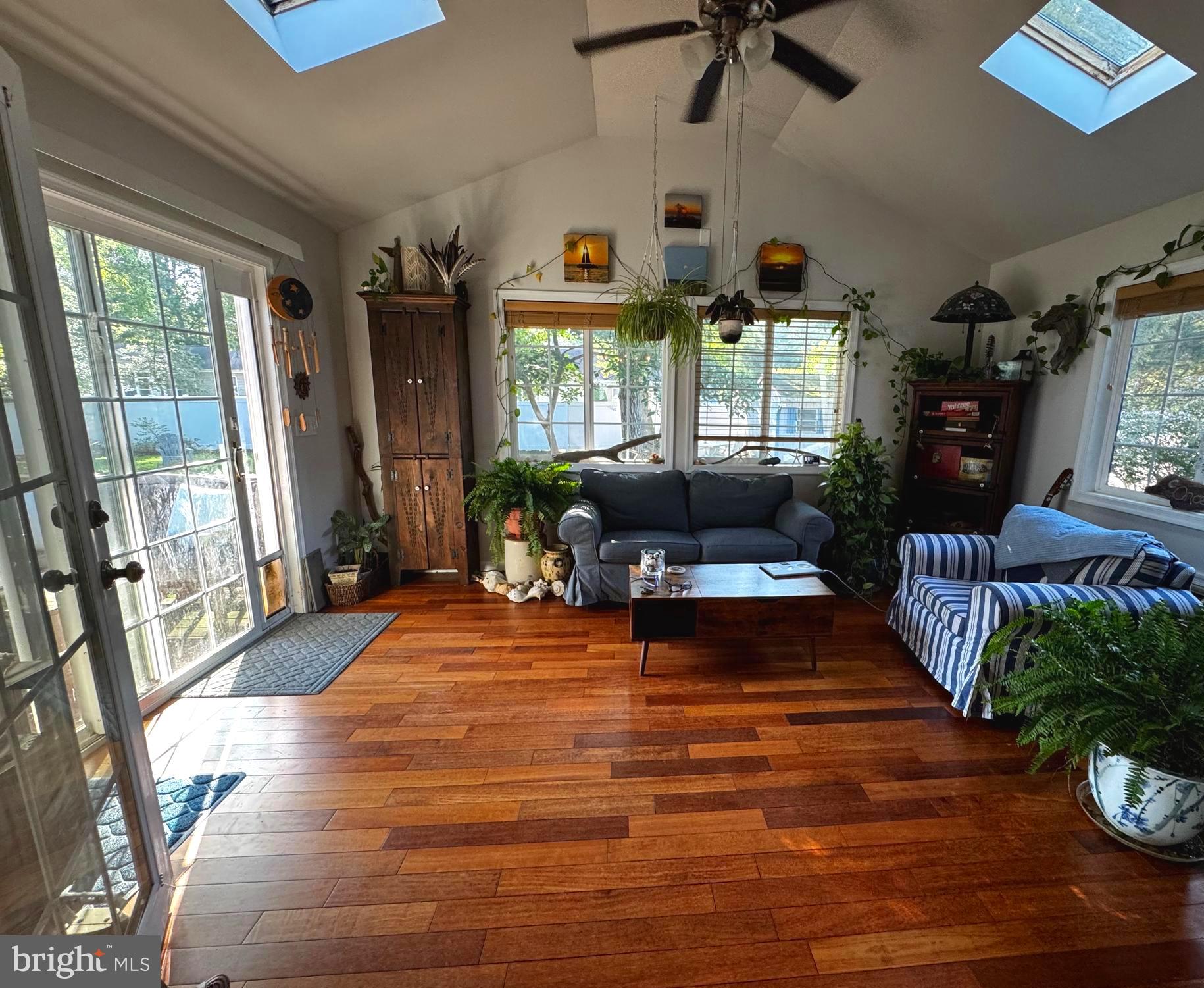 DEERWOOD (7) - Residential