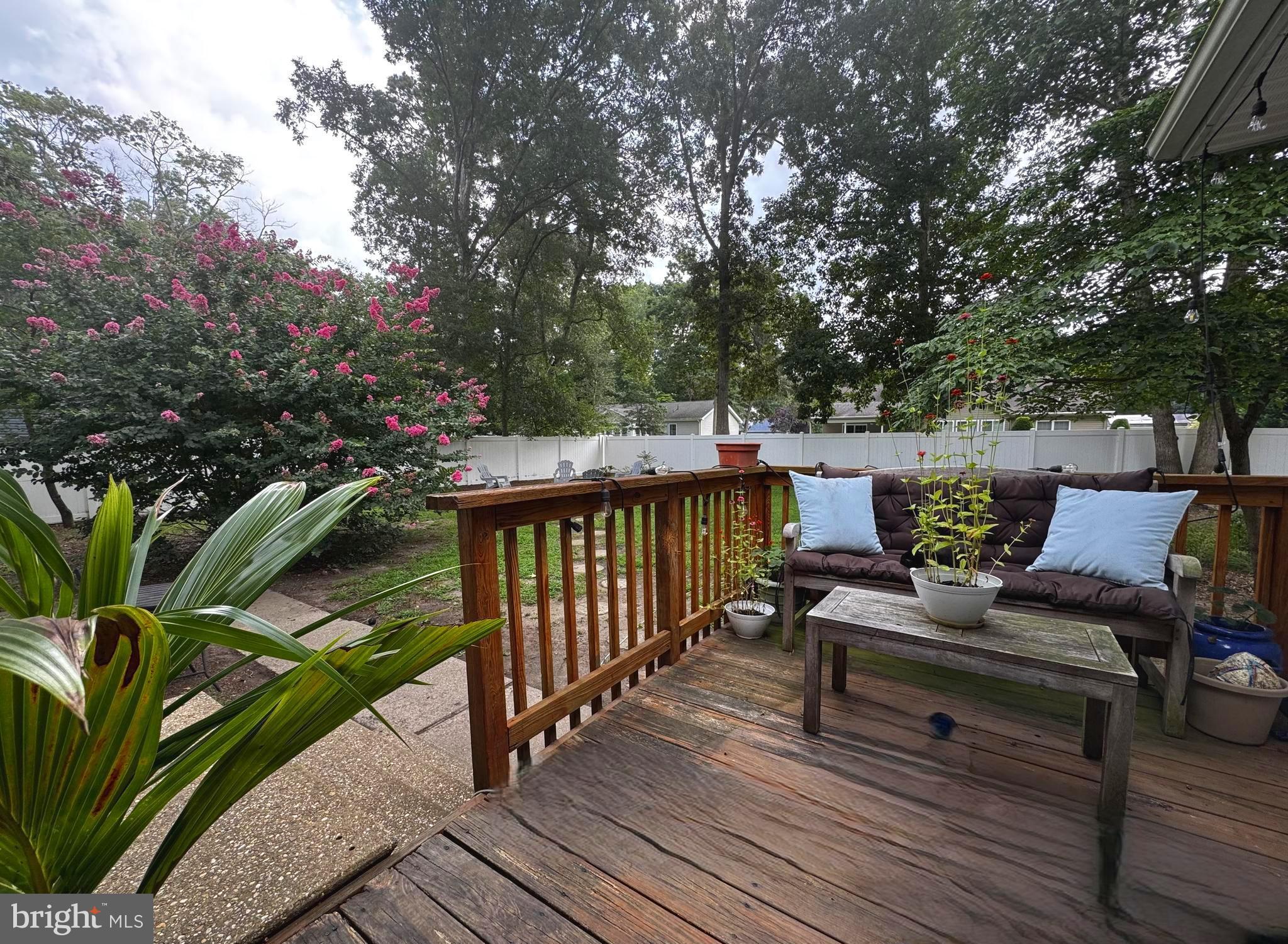 DEERWOOD (7) - Residential