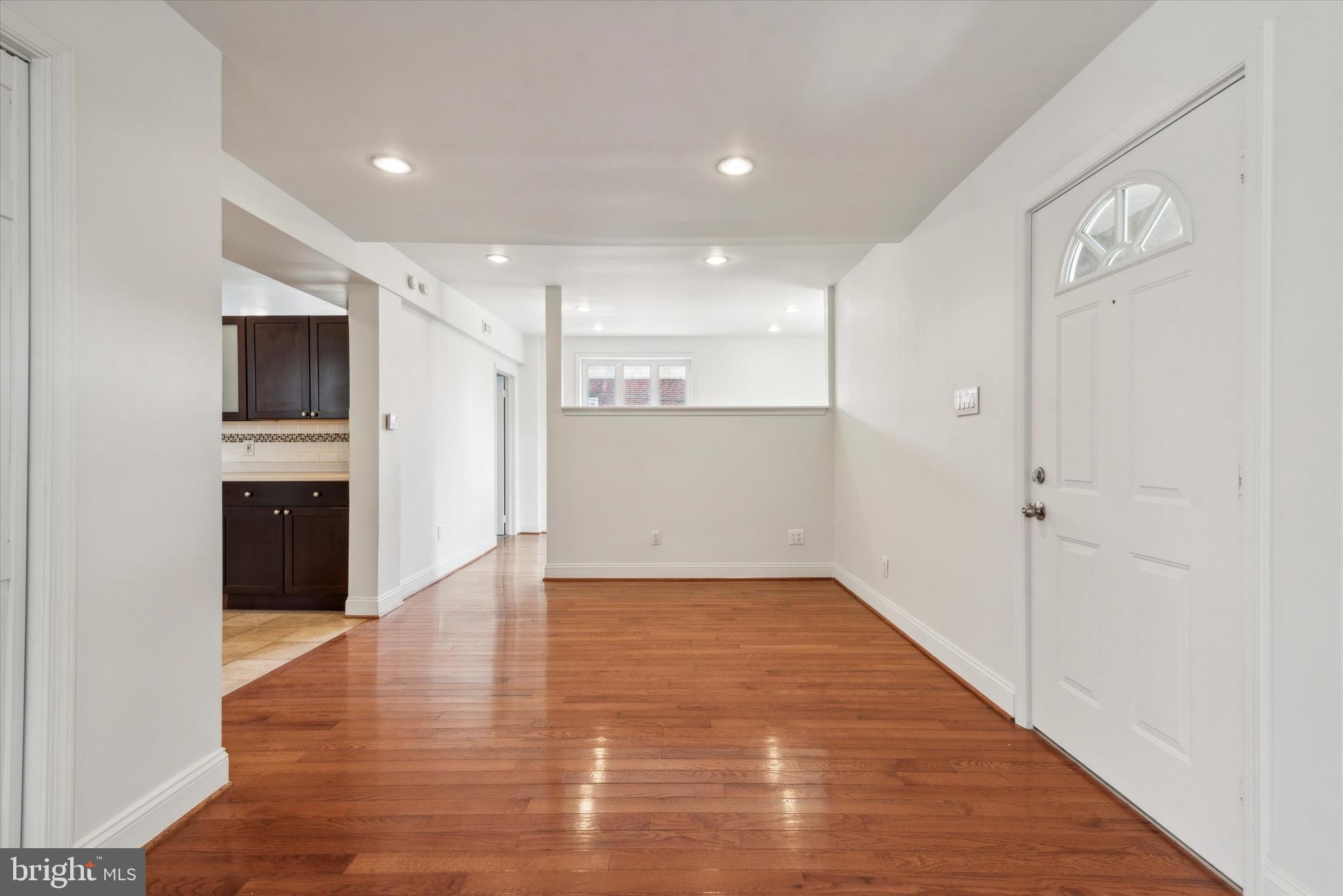 DICKINSON NARROWS - Residential