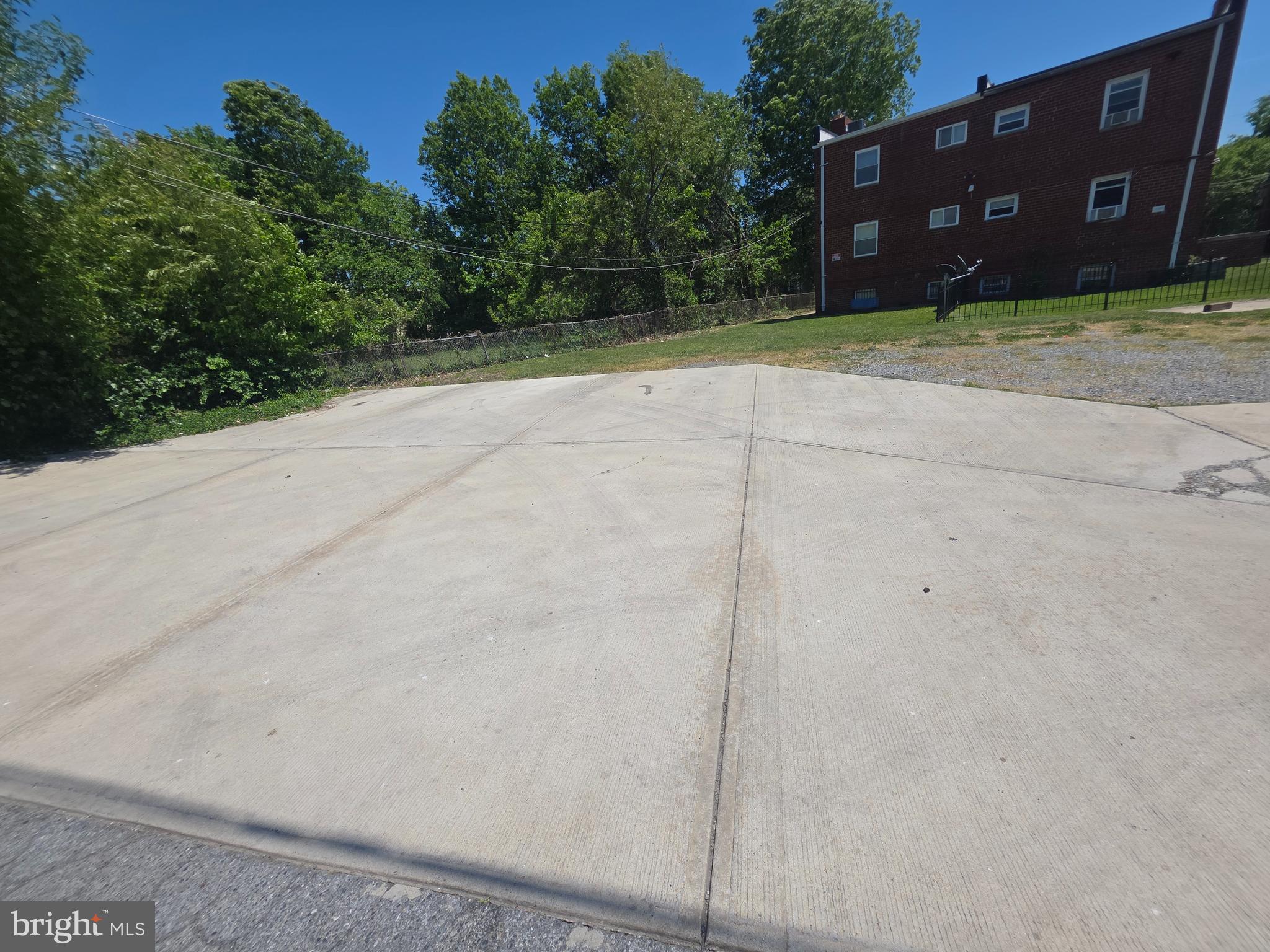 CONGRESS HEIGHTS - Commercial Sale