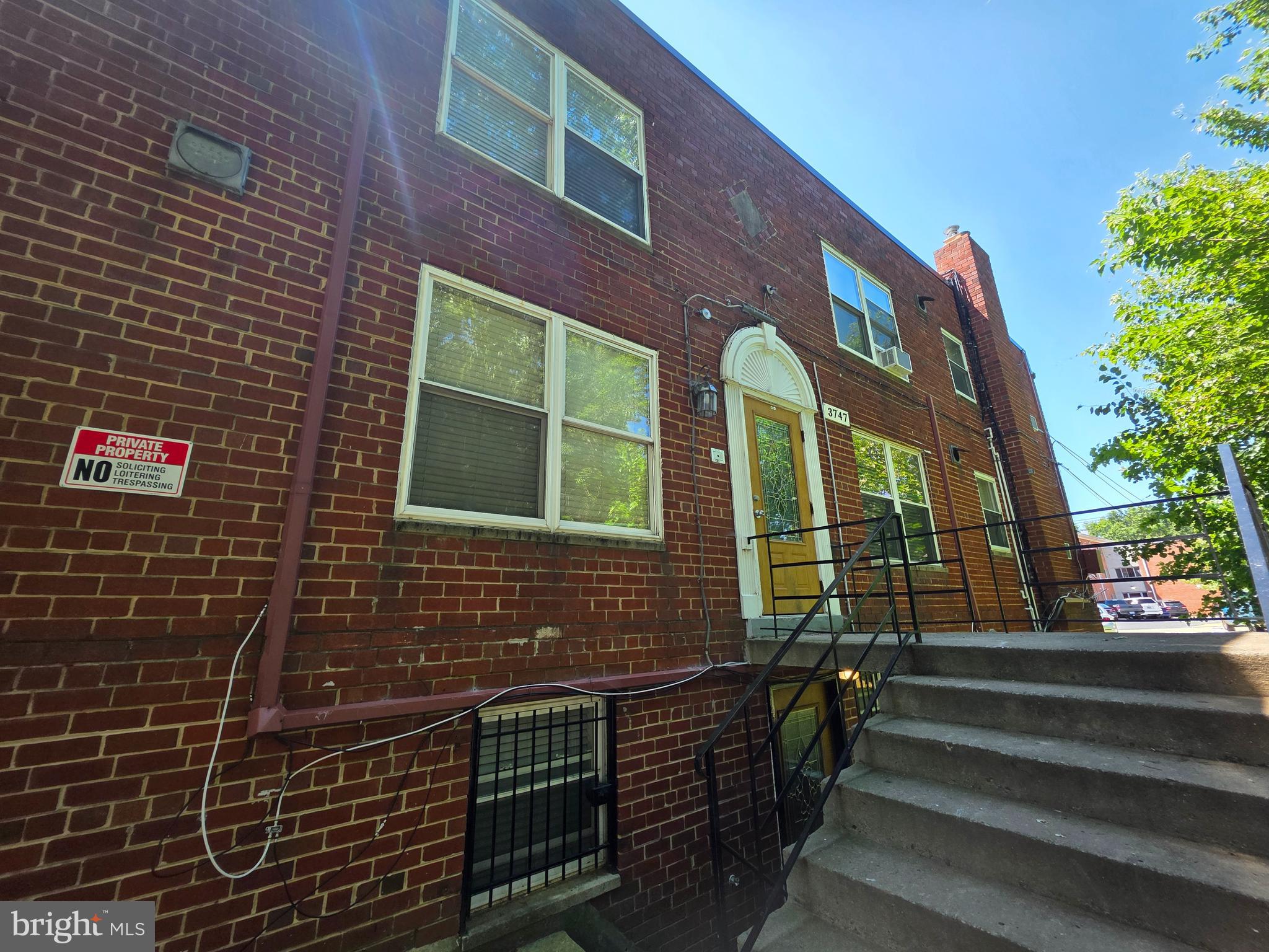 CONGRESS HEIGHTS - Commercial Sale