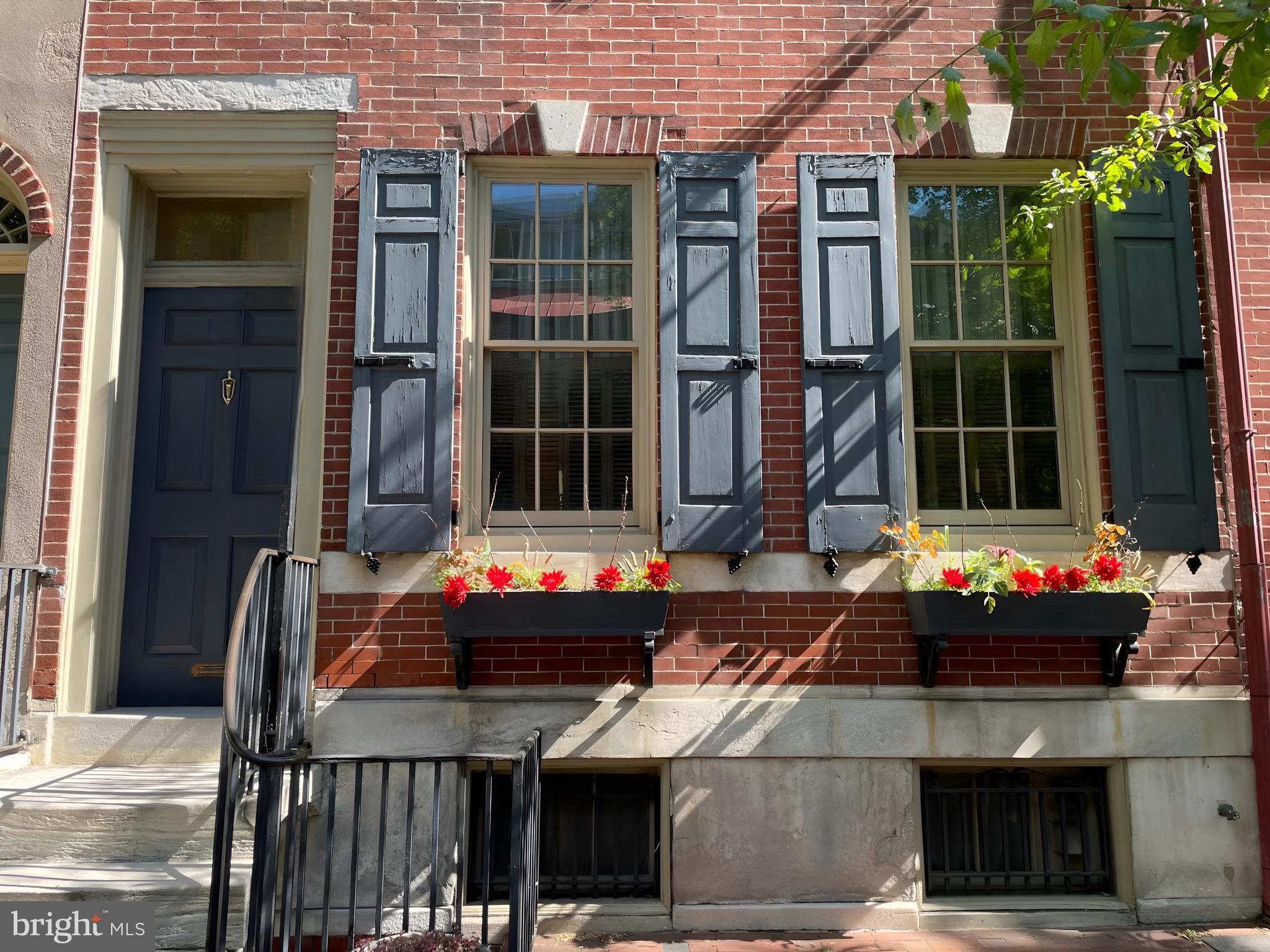 SOCIETY HILL - Residential