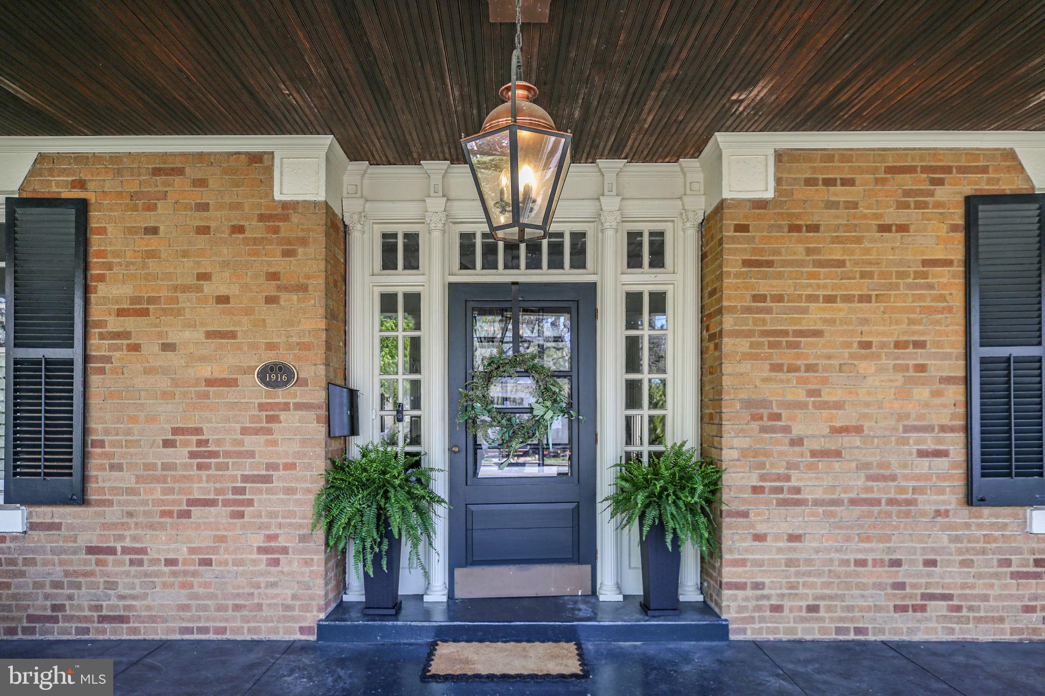 DOWNTOWN FREDERICKSBURG - Residential