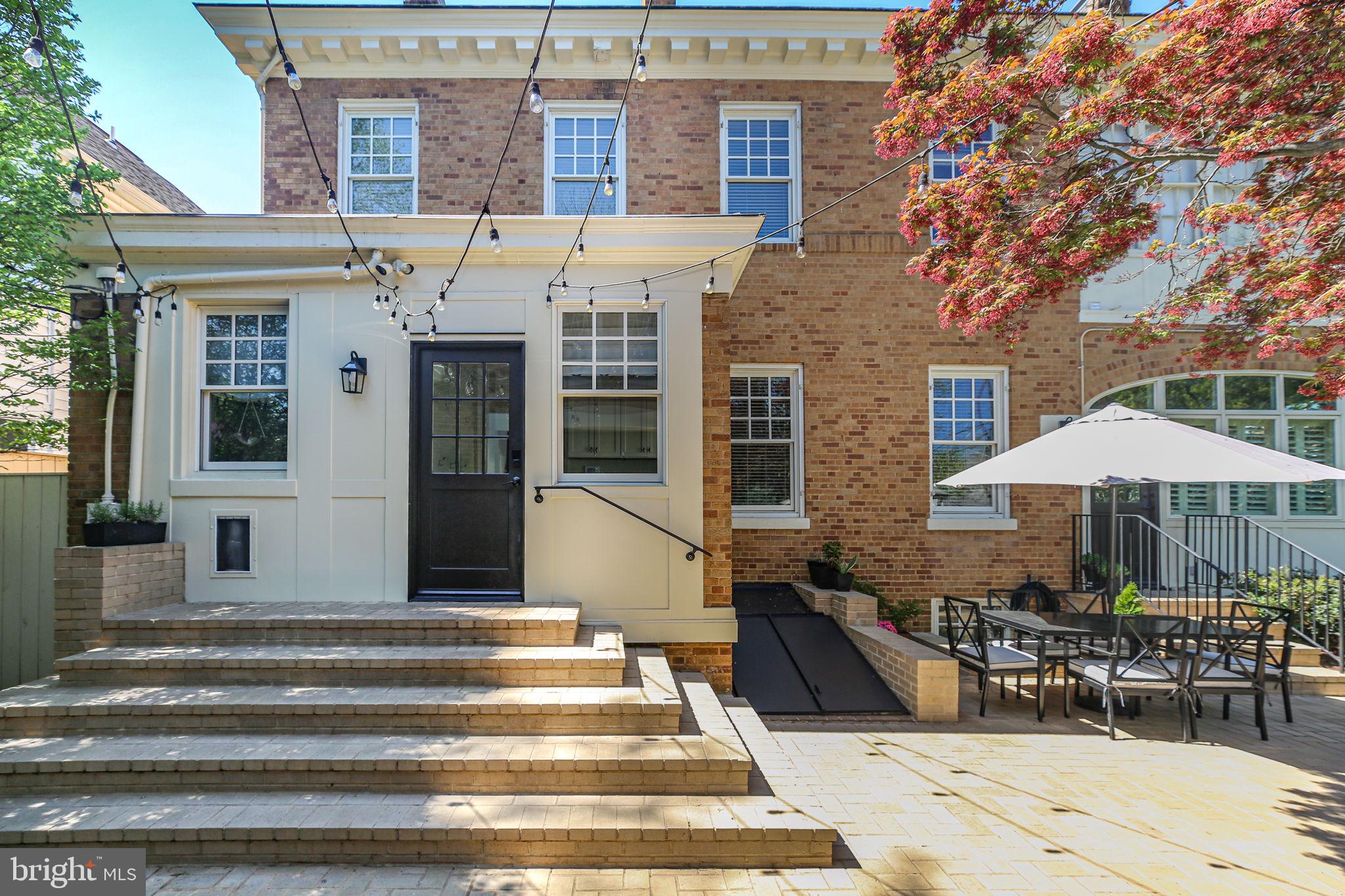 DOWNTOWN FREDERICKSBURG - Residential