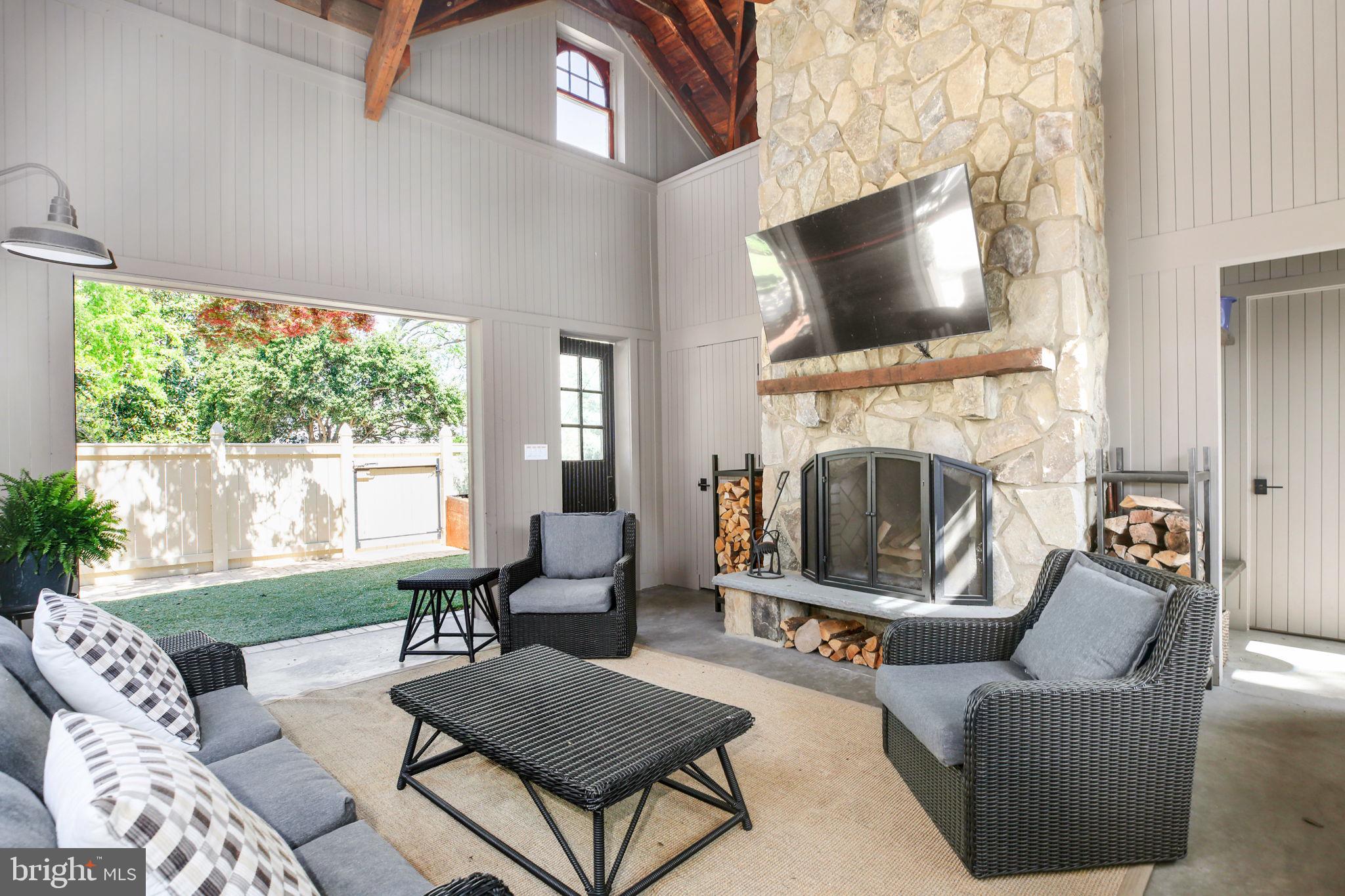 DOWNTOWN FREDERICKSBURG - Residential