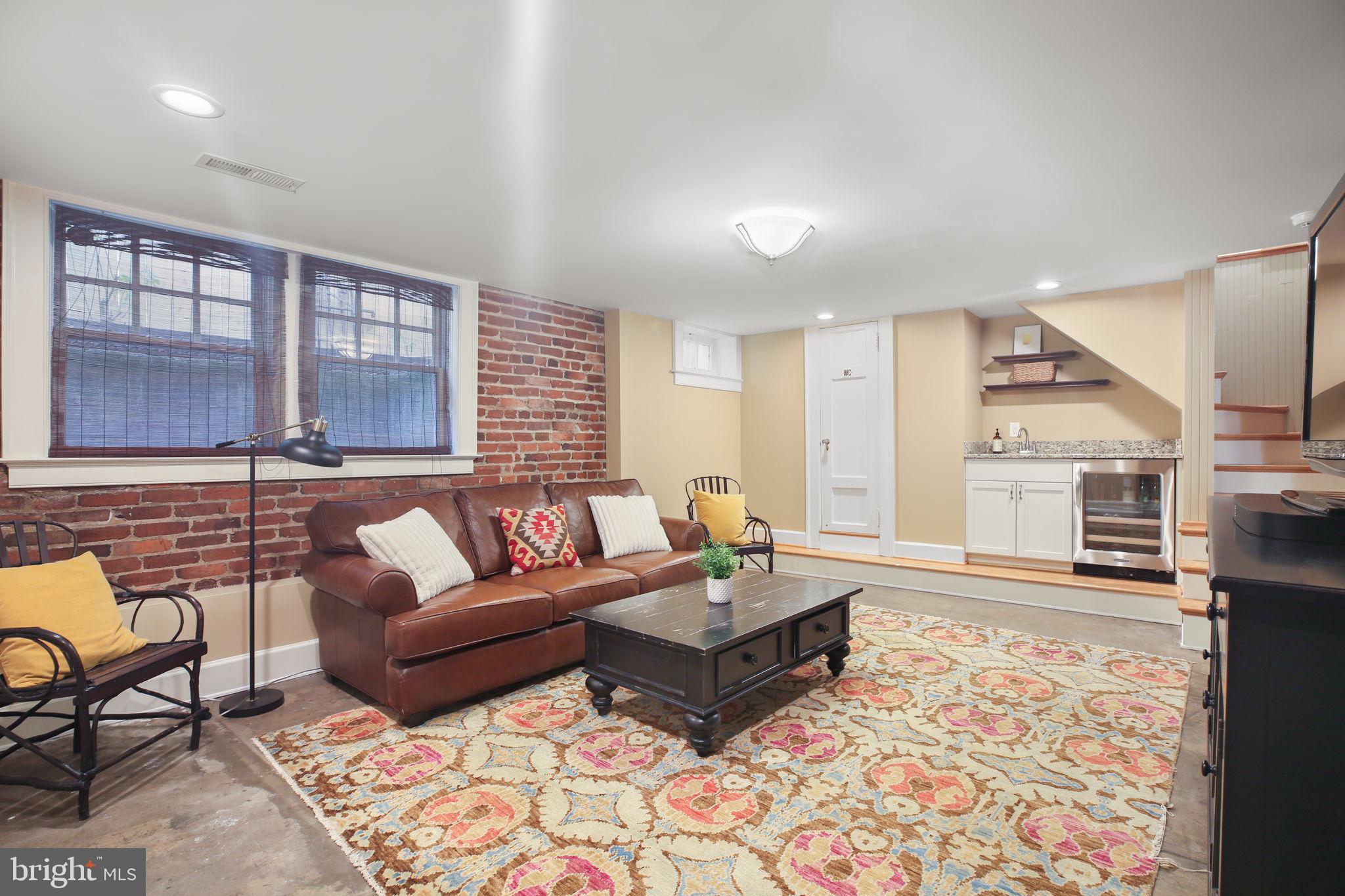 DOWNTOWN FREDERICKSBURG - Residential