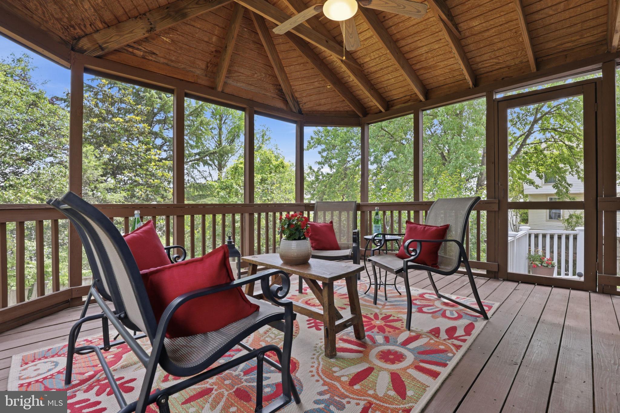 VALLEY STREAM ESTATES - Residential