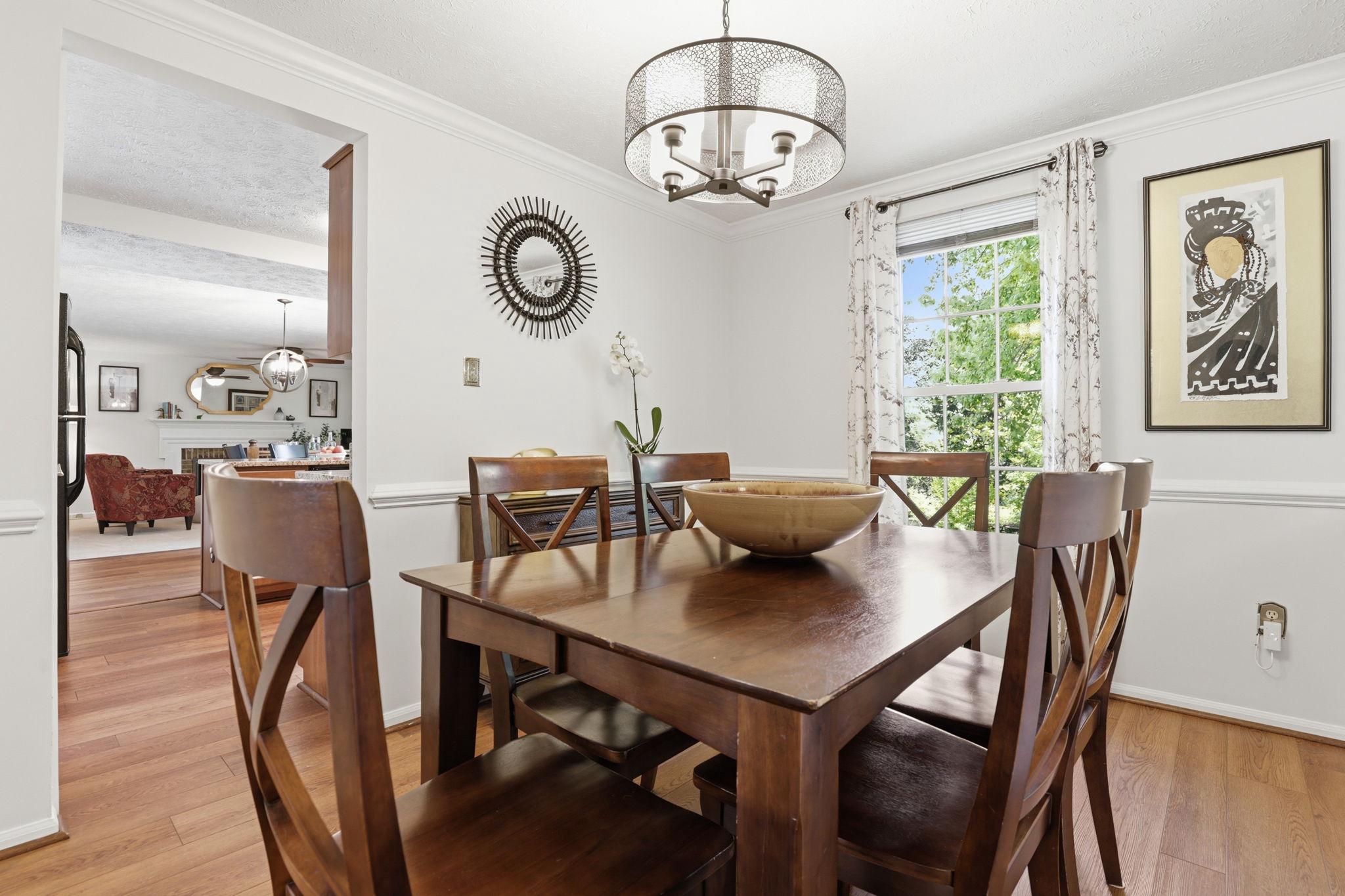 VALLEY STREAM ESTATES - Residential