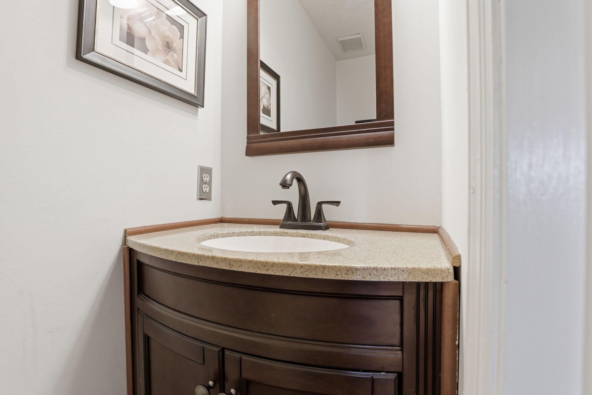 VALLEY STREAM ESTATES - Residential
