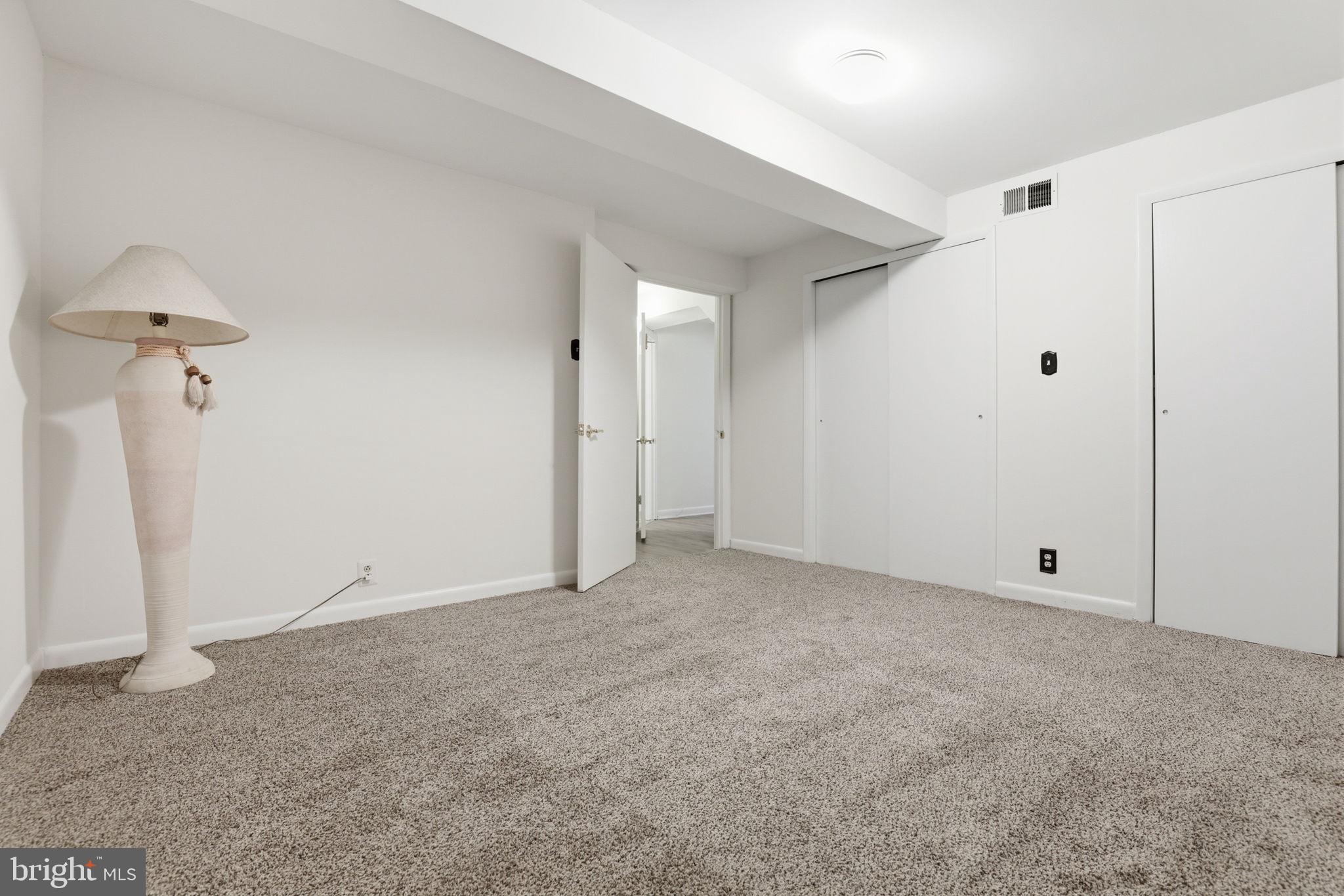 VALLEY STREAM ESTATES - Residential