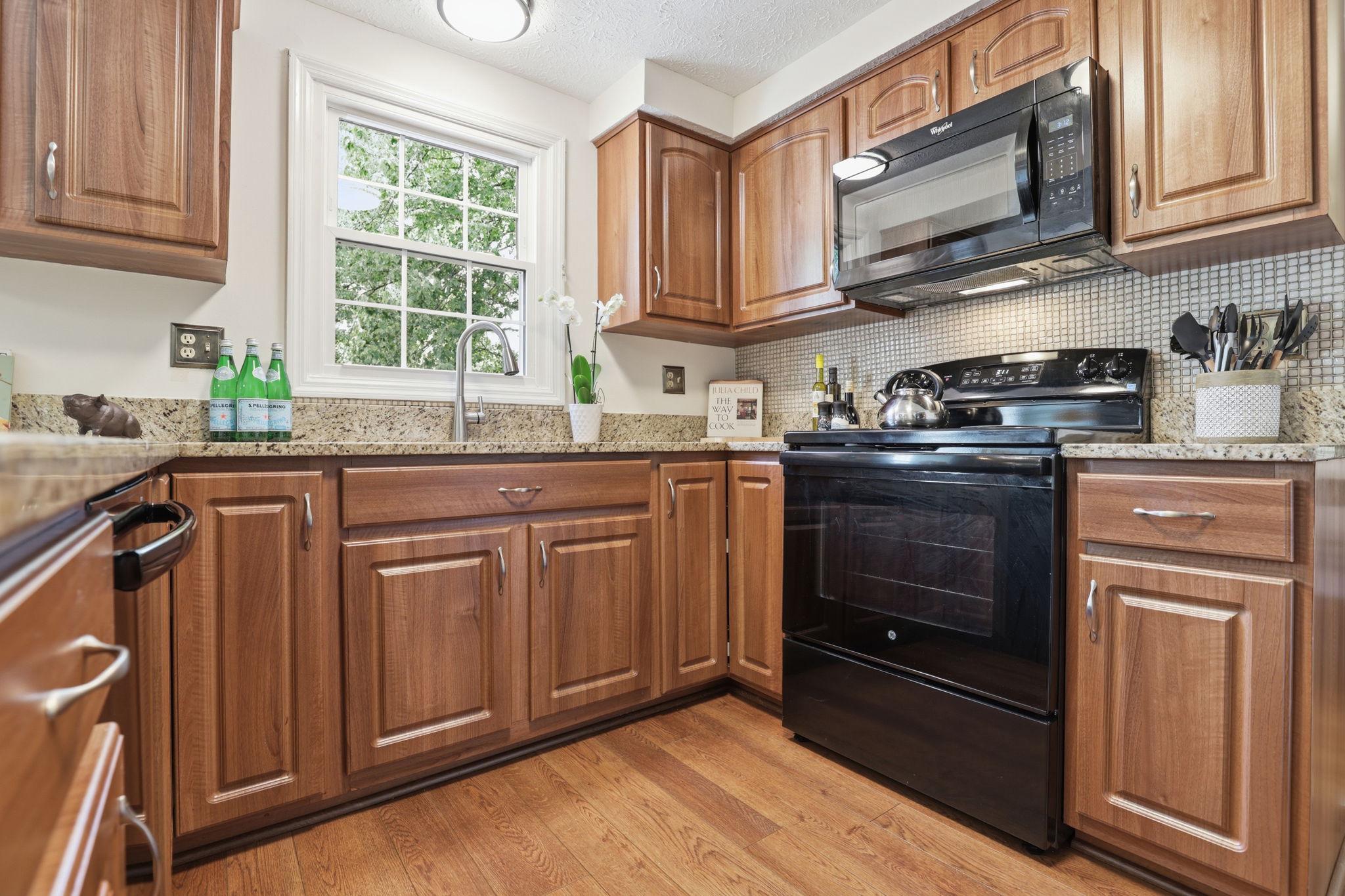 VALLEY STREAM ESTATES - Residential