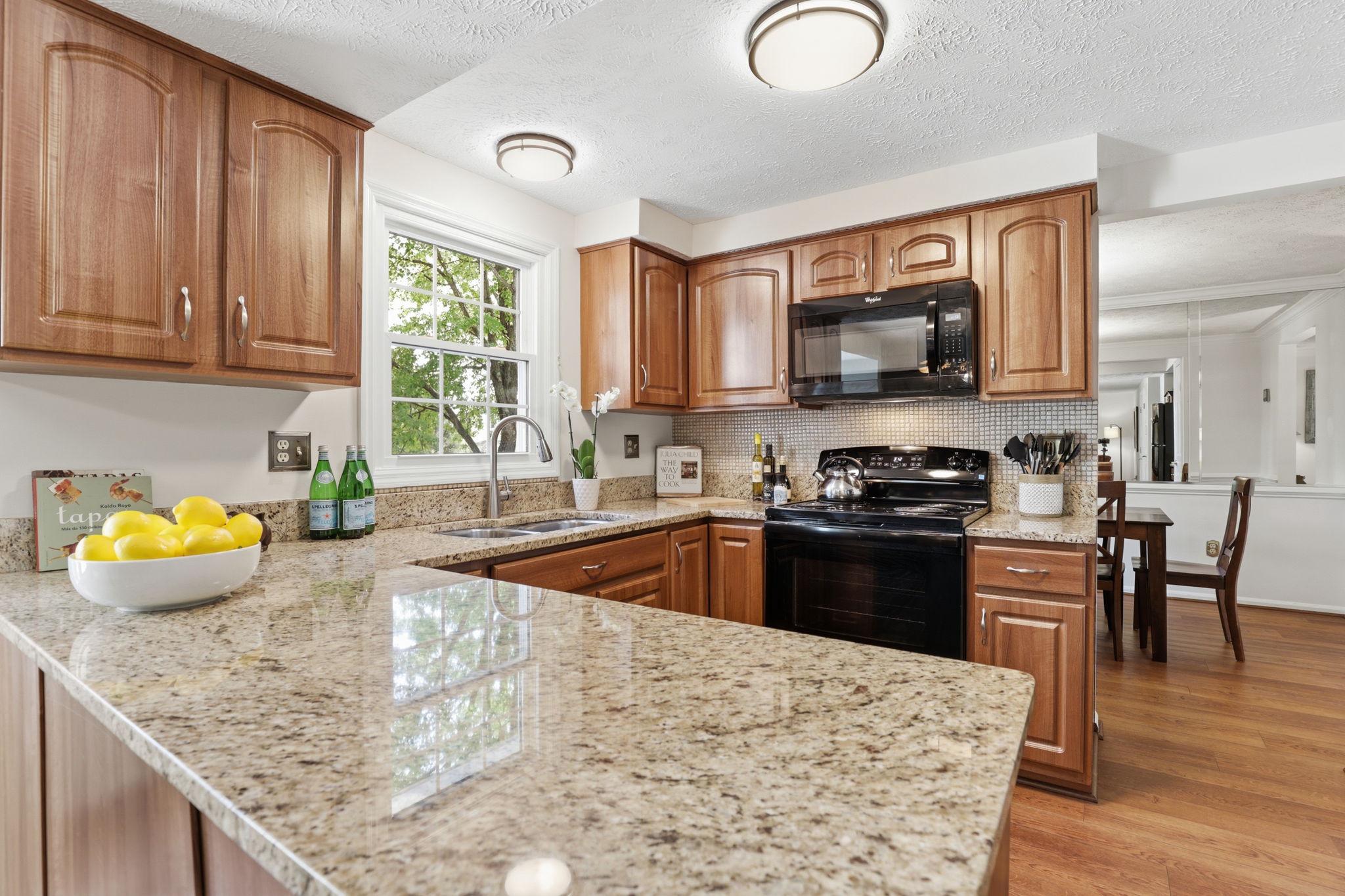 VALLEY STREAM ESTATES - Residential