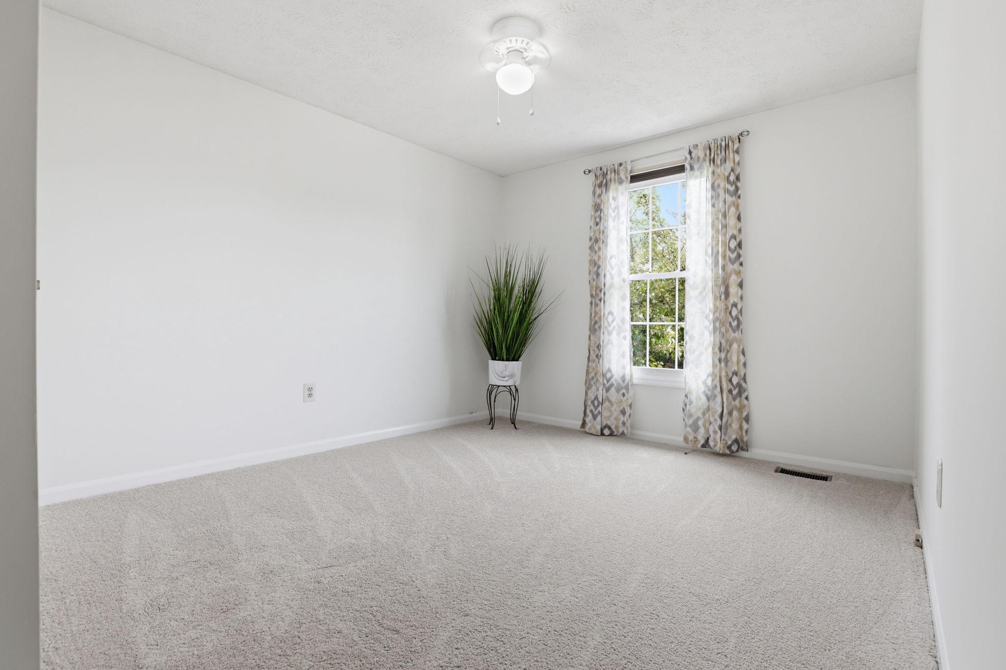 VALLEY STREAM ESTATES - Residential