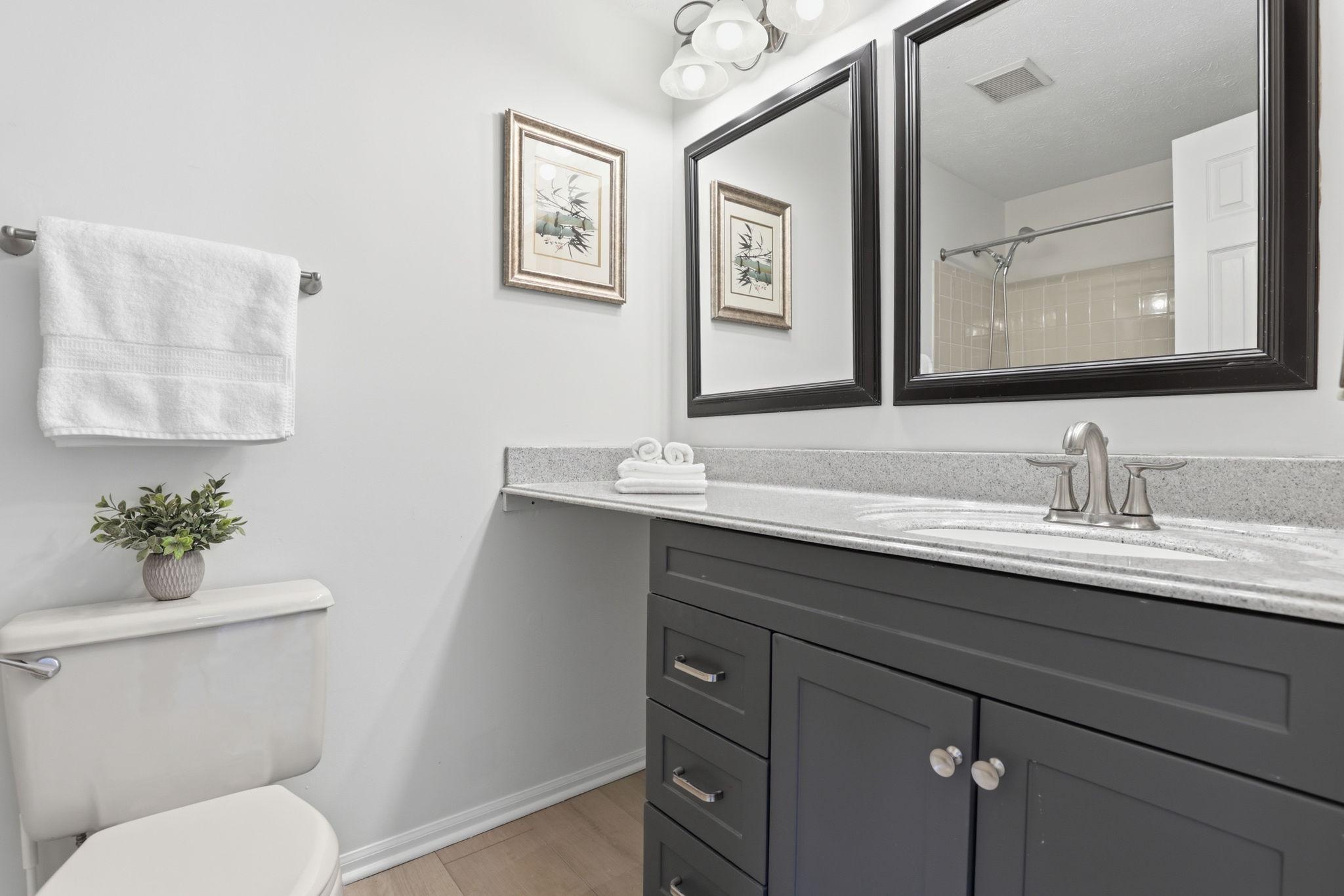 VALLEY STREAM ESTATES - Residential