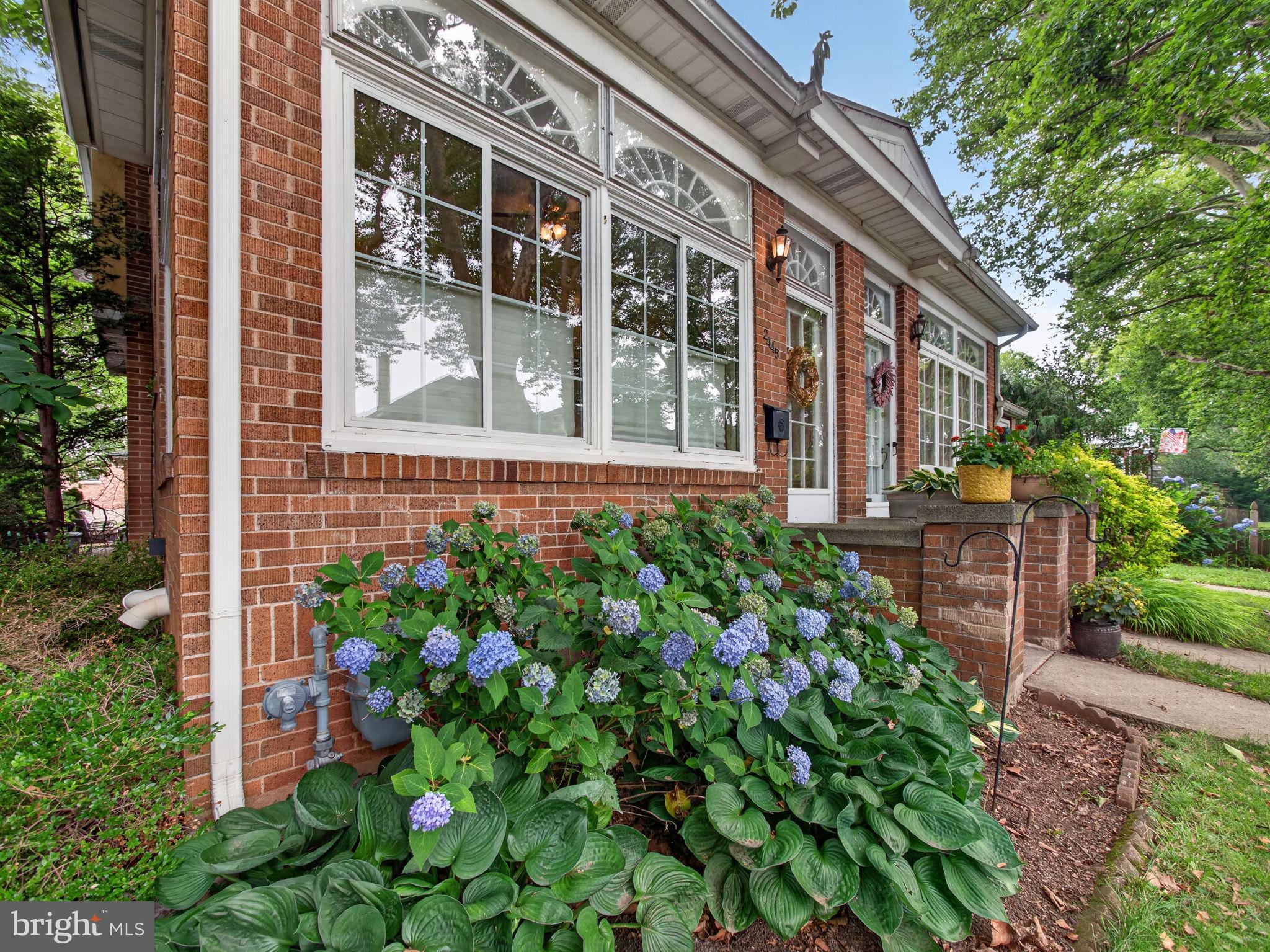 COLLEGE HEIGHTS - Residential
