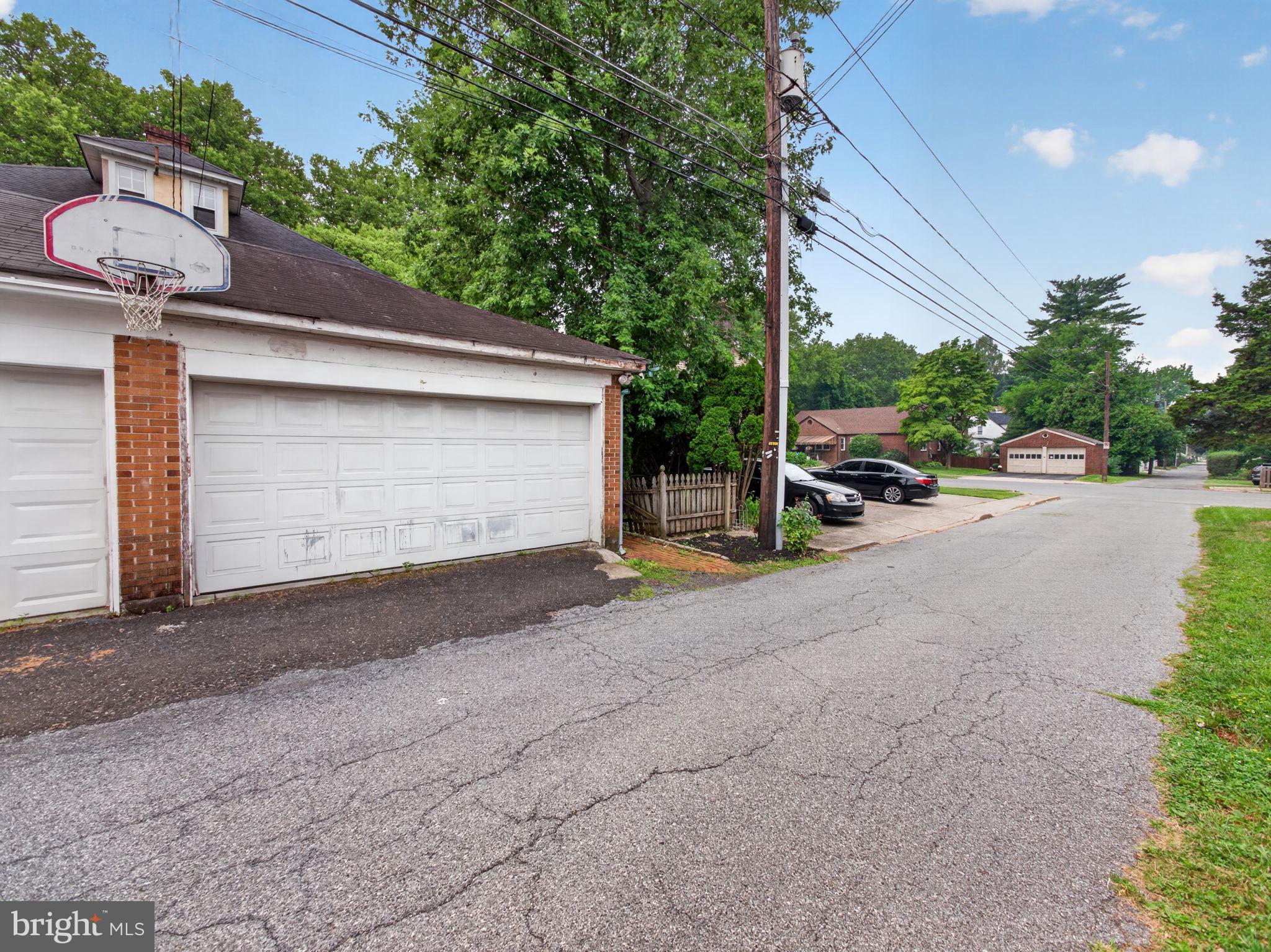 COLLEGE HEIGHTS - Residential